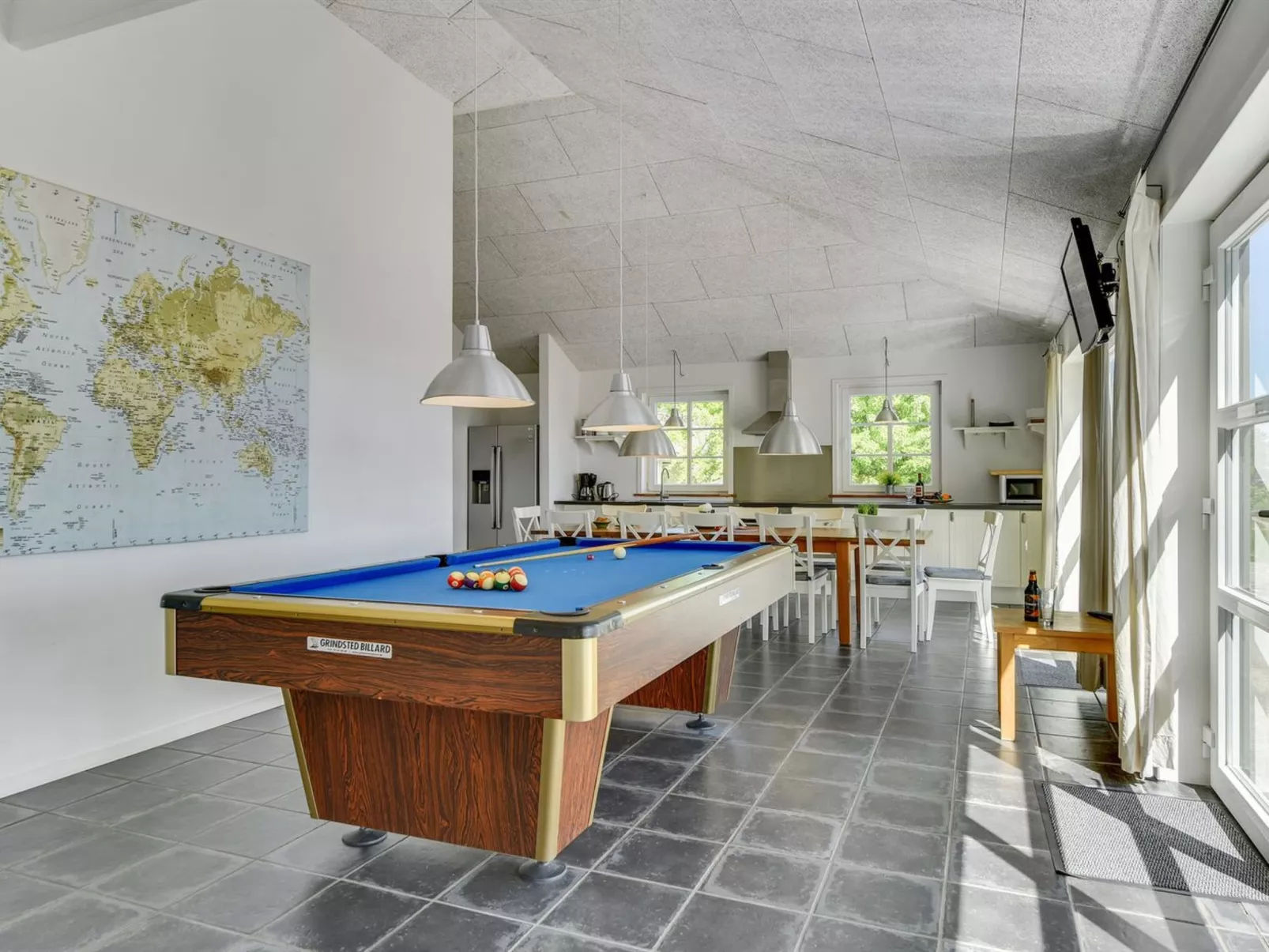 "Svanborg" - 3.7km from the sea