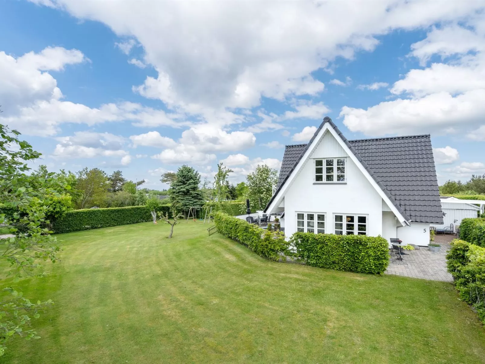 "Tamer" - 500m to the fjord