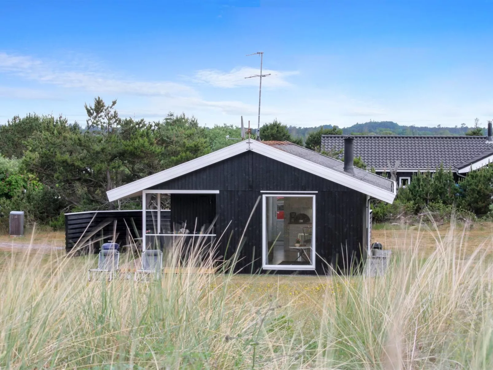 "Berndt" - 50m from the sea