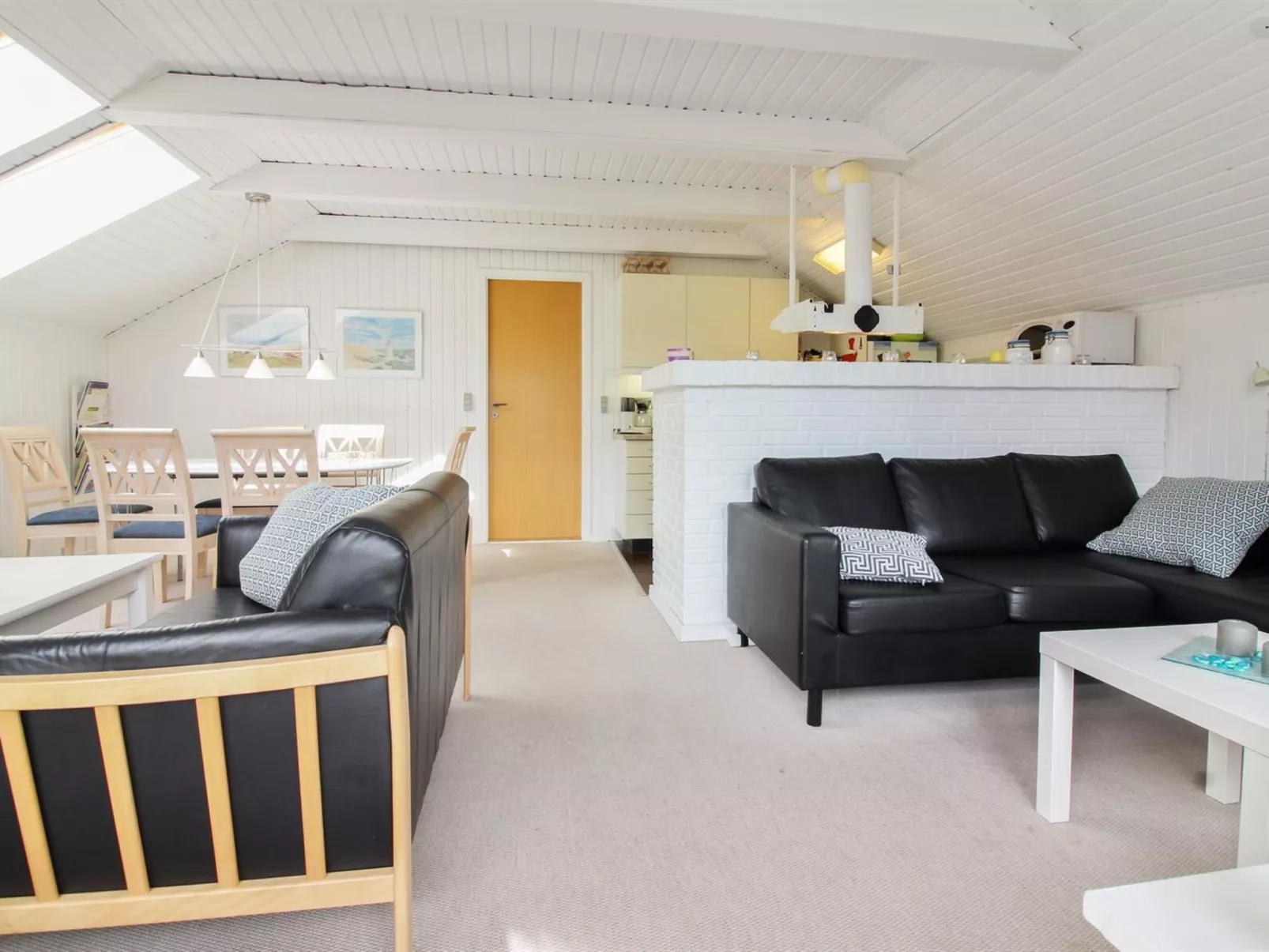 "Halli" - 700m from the sea