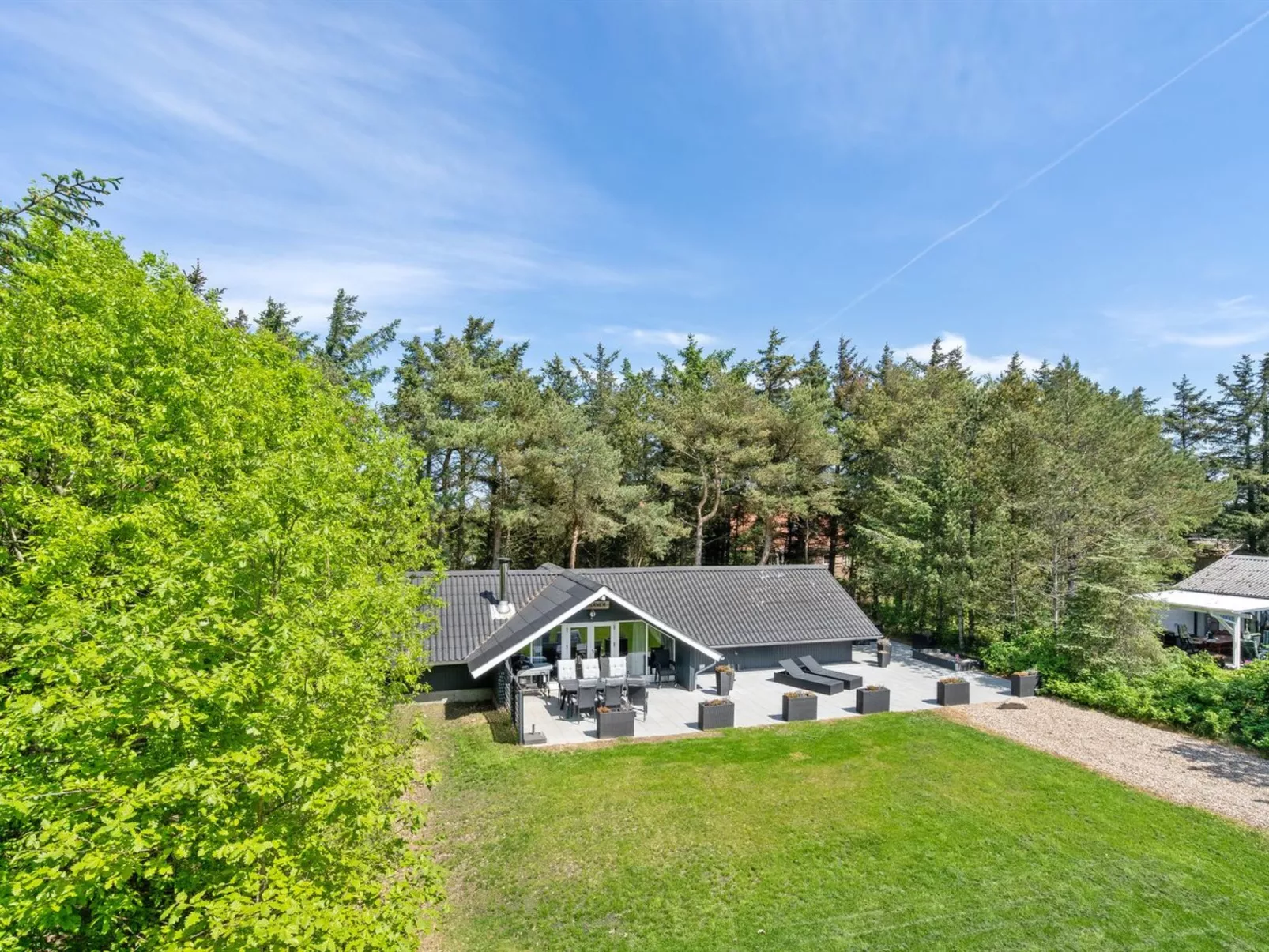 "Hjalmara" - 900m from the sea