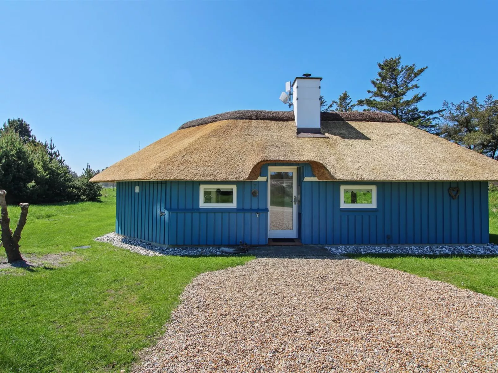 "Kenny" - 1.2km from the sea-Buiten