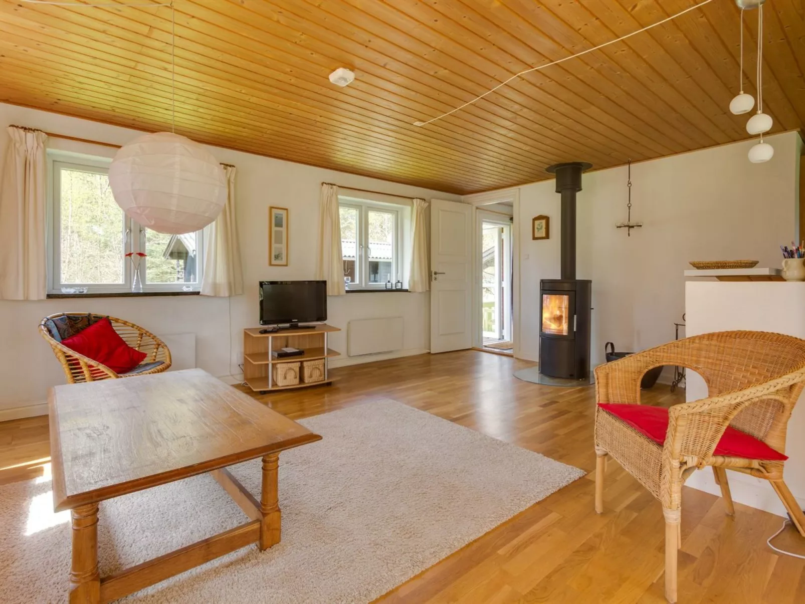 "Eina" - 250m from the sea