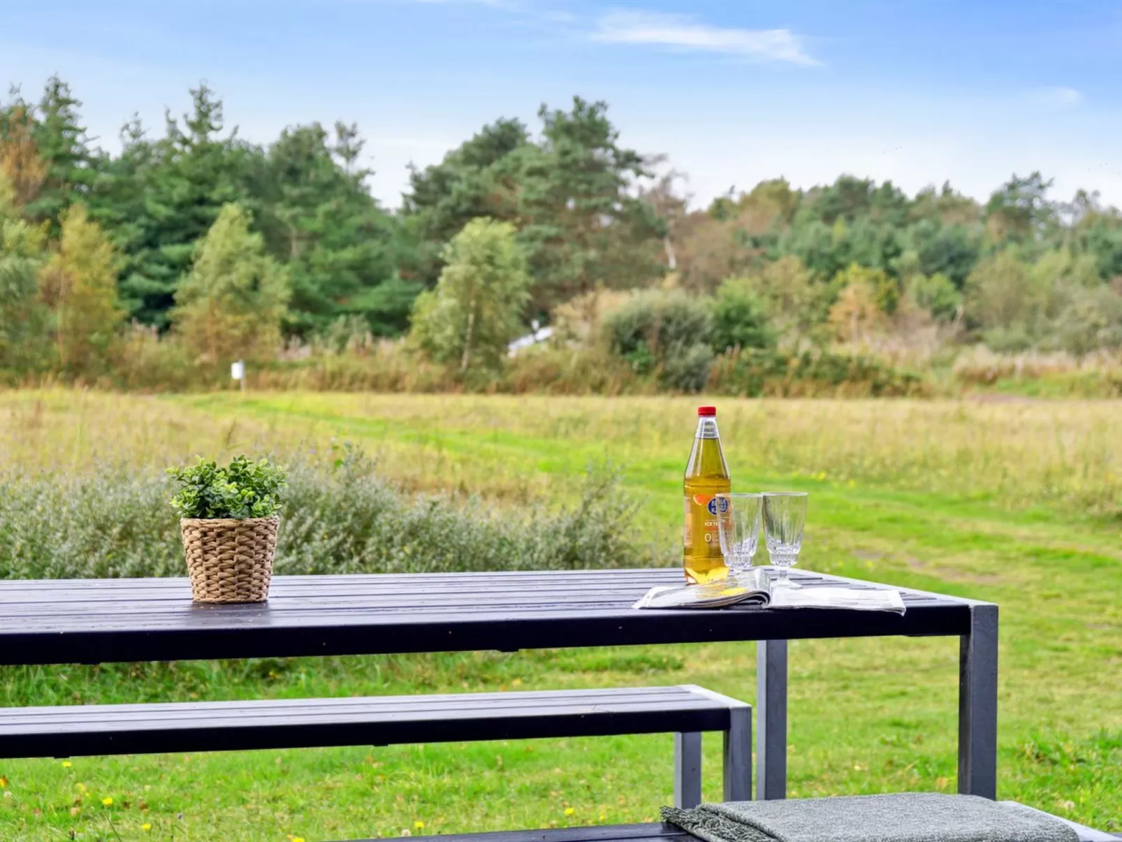 "Shayene" - 2.5km from the sea