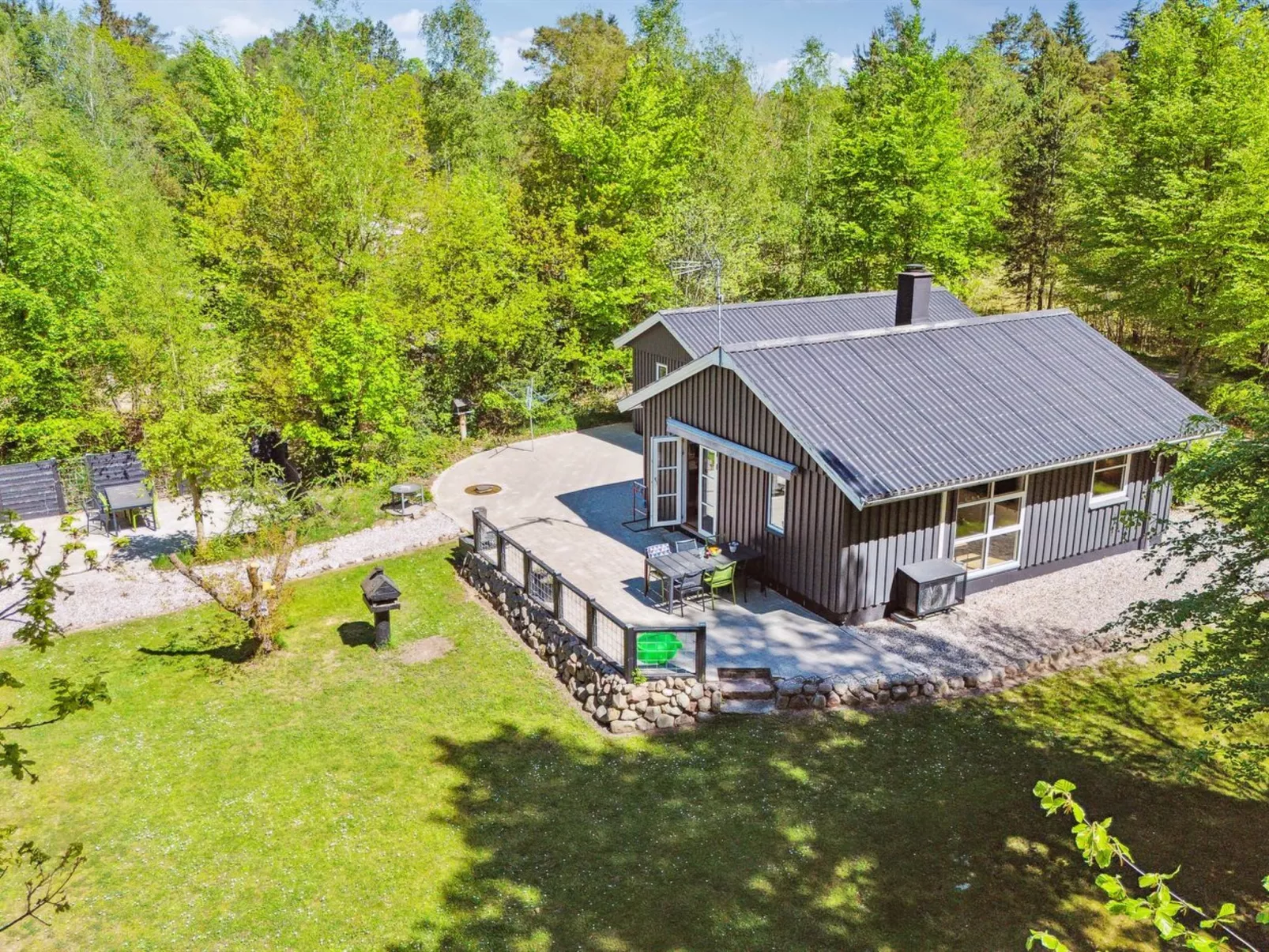 "Hunding" - 7km from the sea