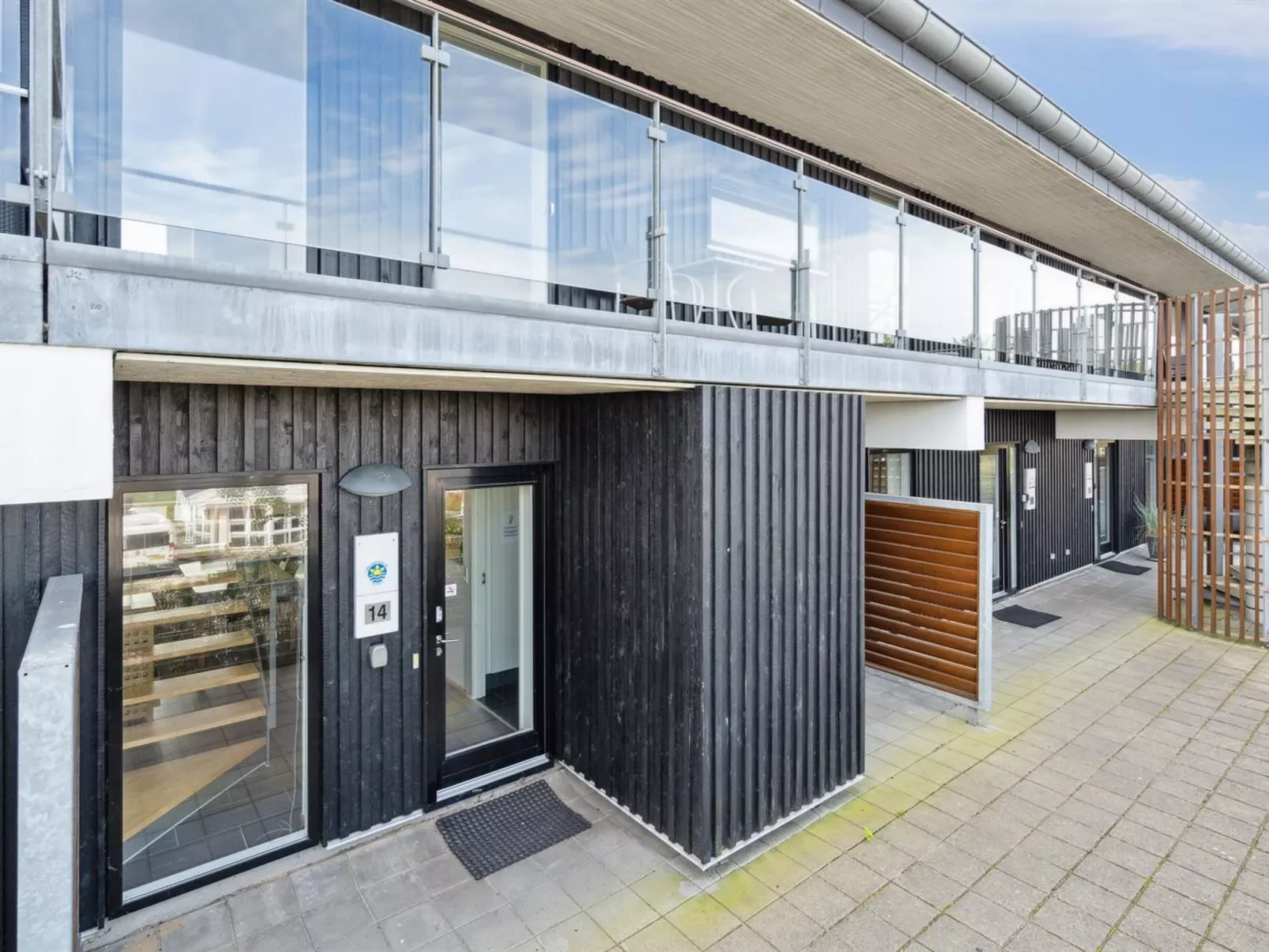 "Theis" - 100m from the sea