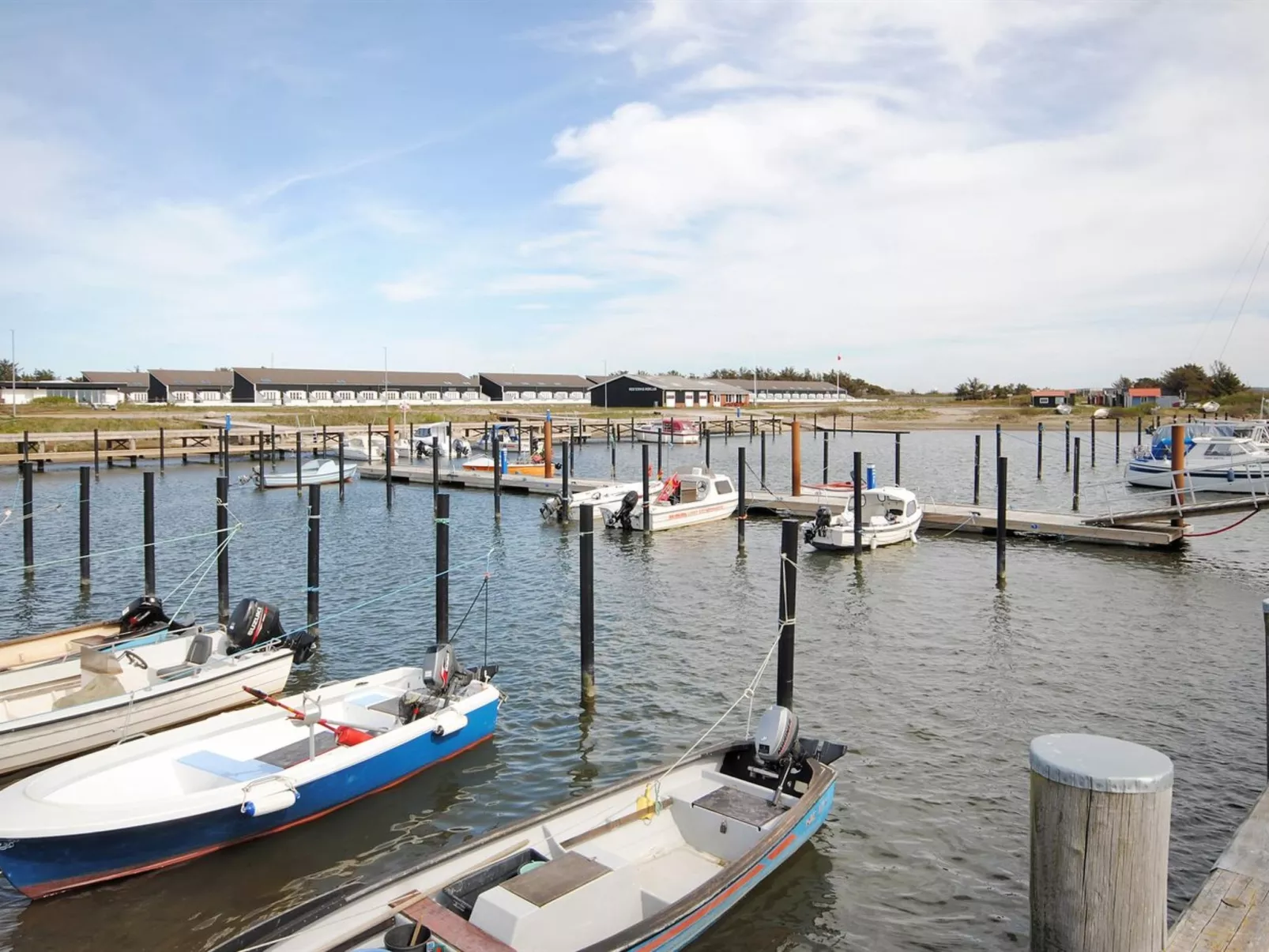 "Dineke" - 200m to the fjord