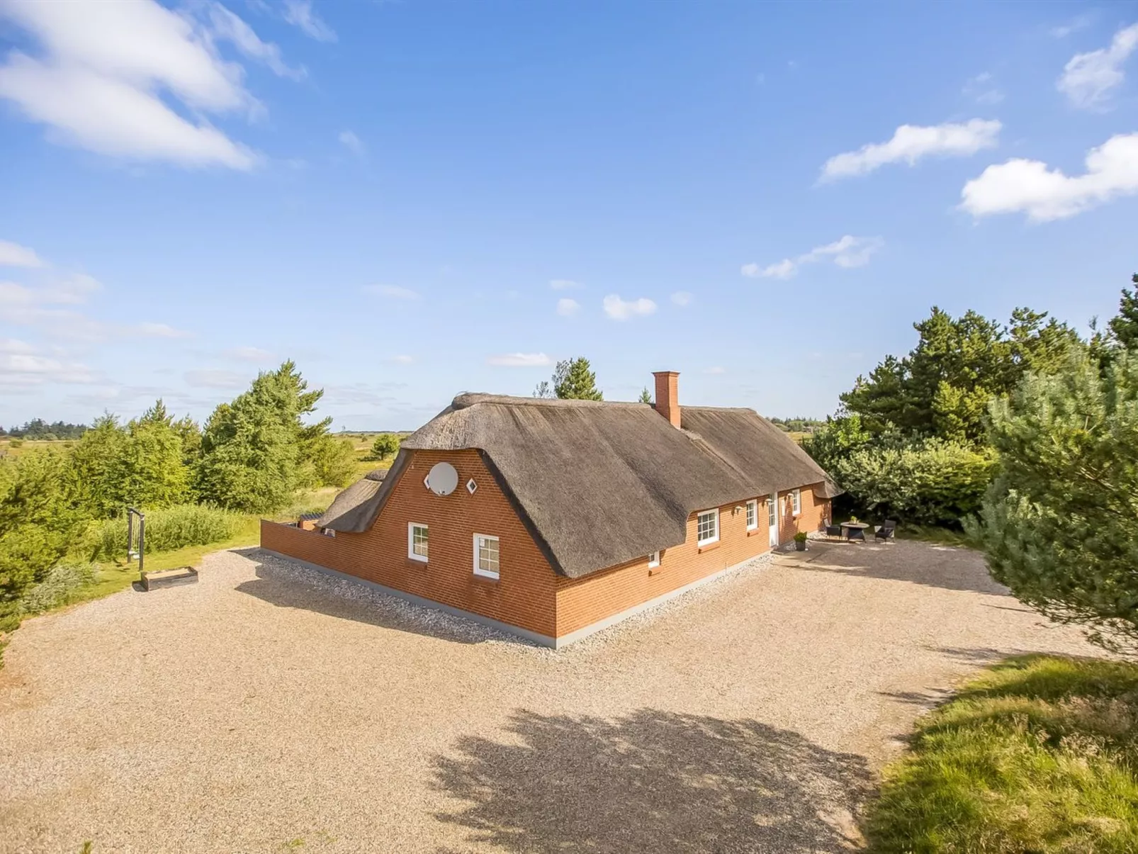 "Artan" - 2.6km from the sea