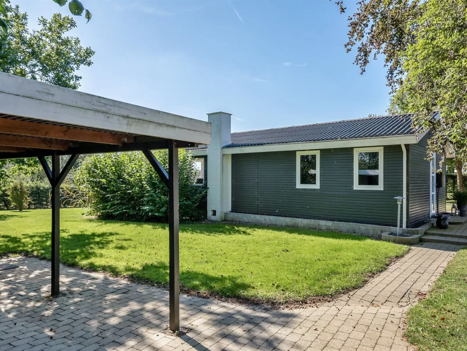 "Leandra" - 600m from the sea