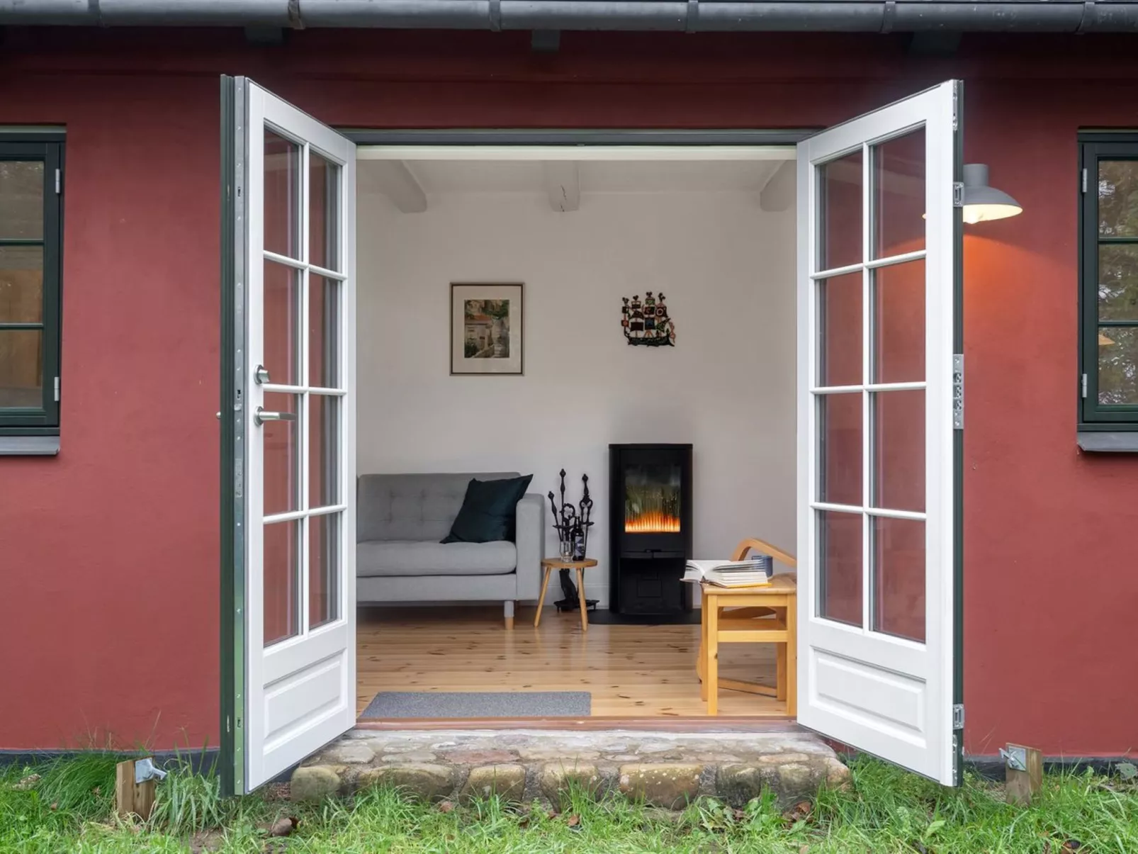 "Tabetha" - 25m from the sea