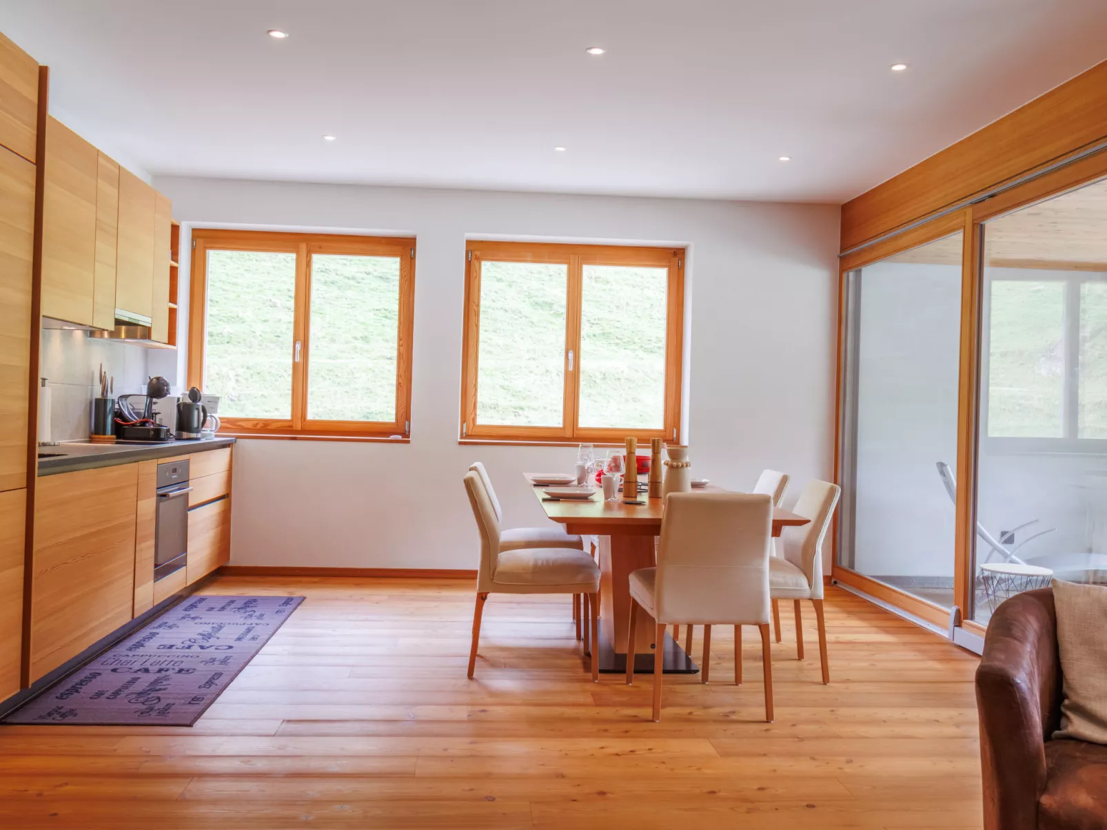 Rosablanche E 108-Binnen