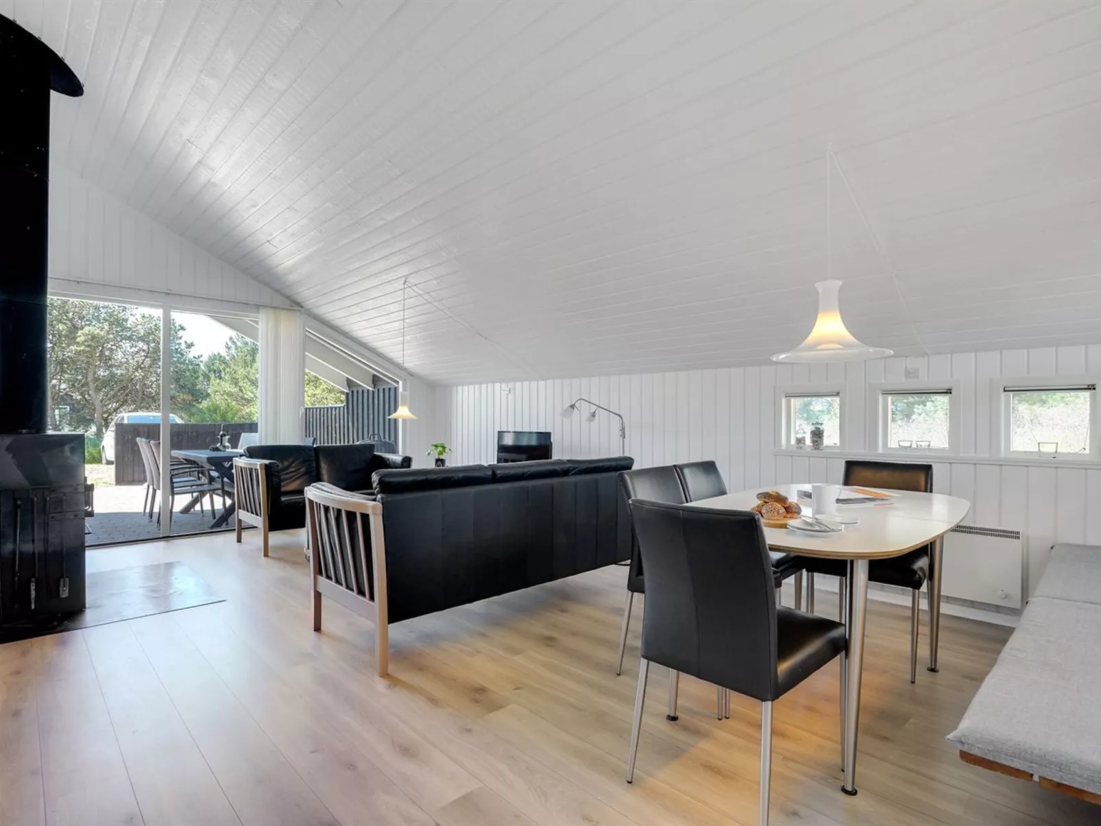 "Thera" - 2.8km from the sea