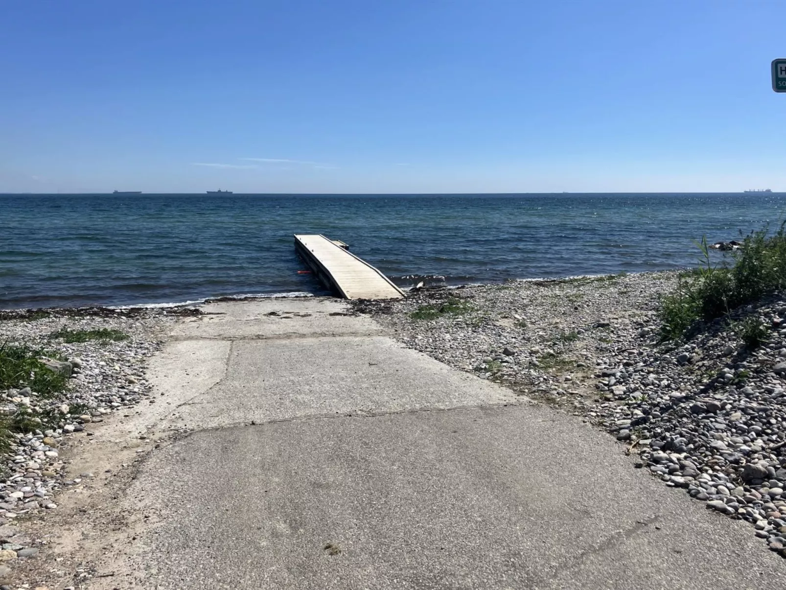 "Mato" - 100m from the sea