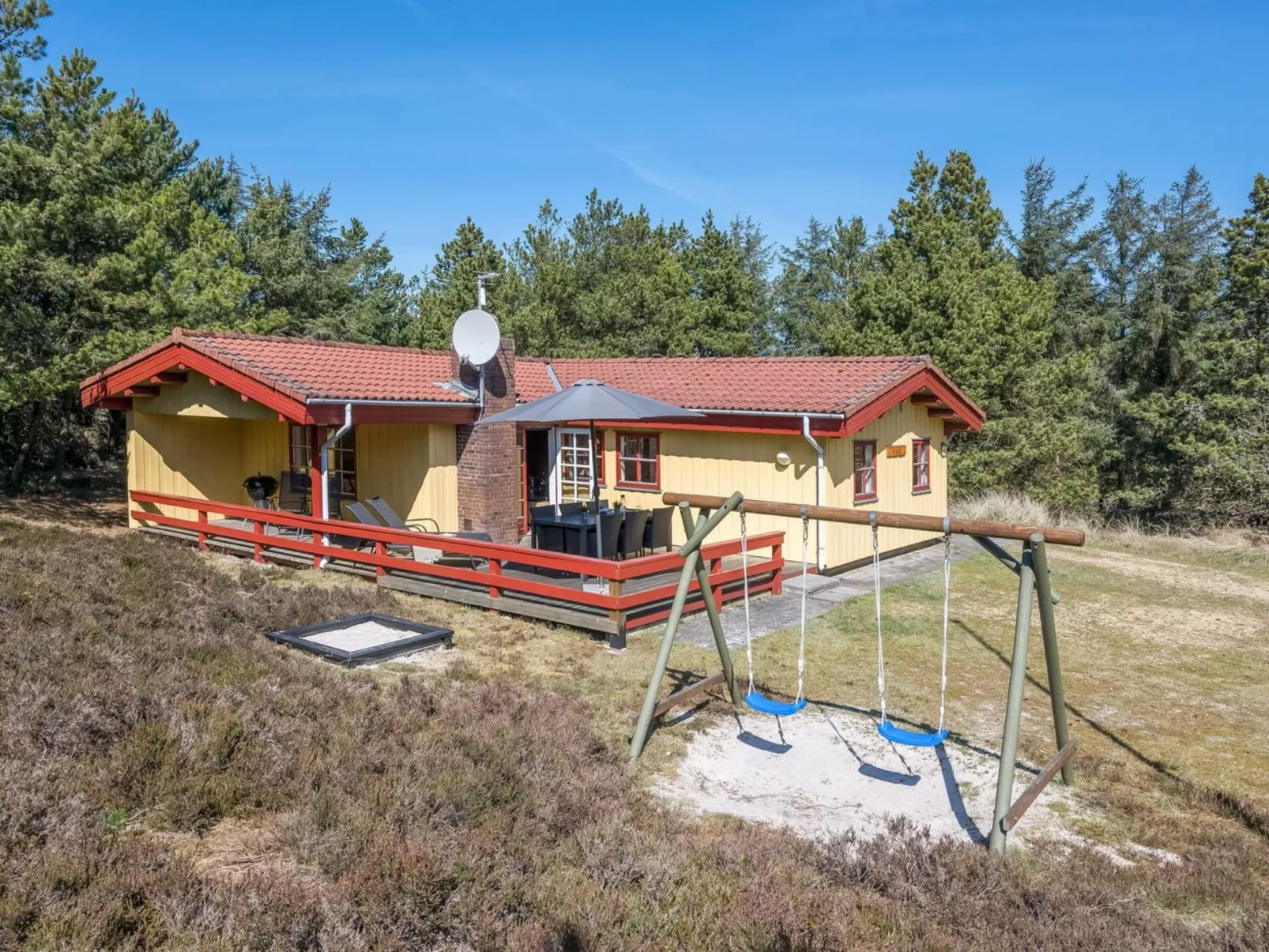 "Yaris" - 800m to the fjord