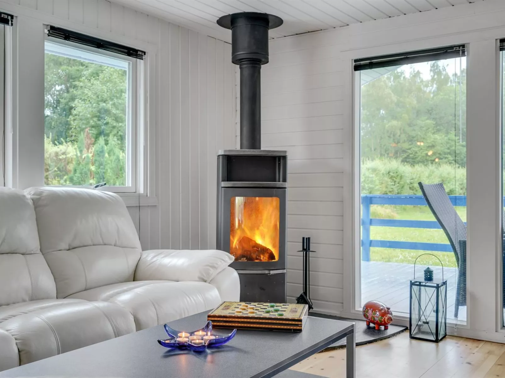 "Trixie" - 1km from the sea