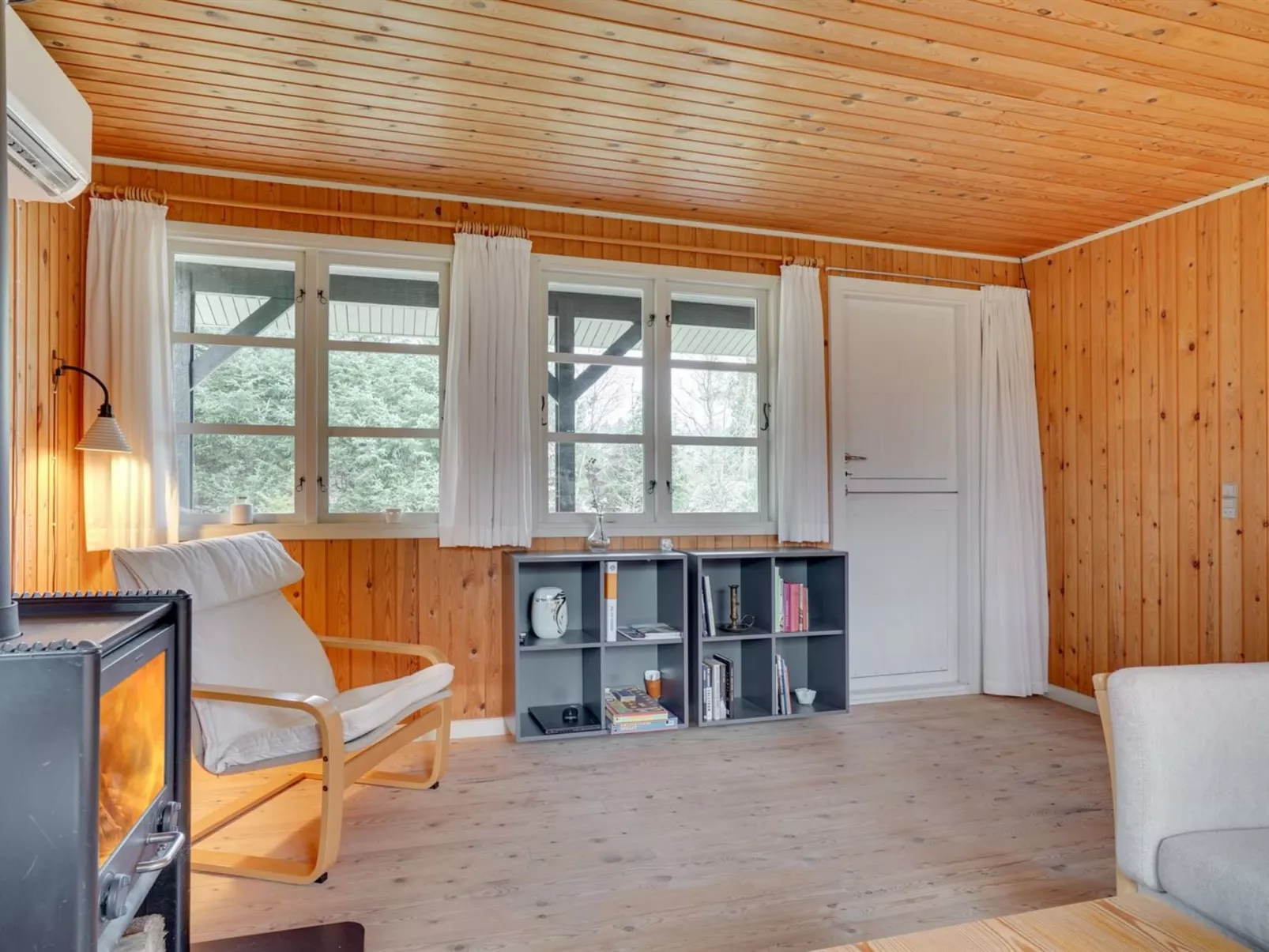 "Gizelle" - 1.5km from the sea