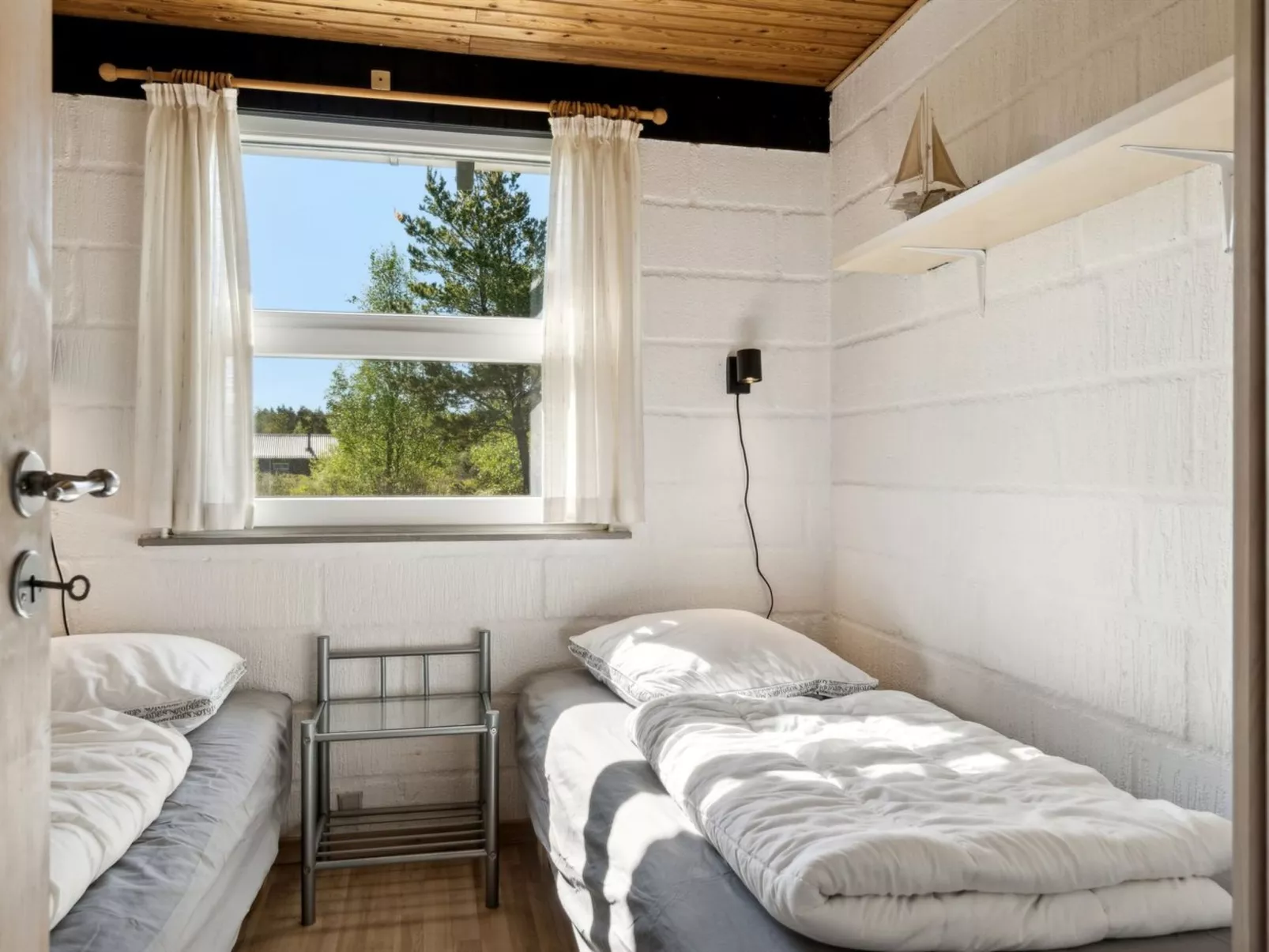 "Glenna" - 1.8km from the sea