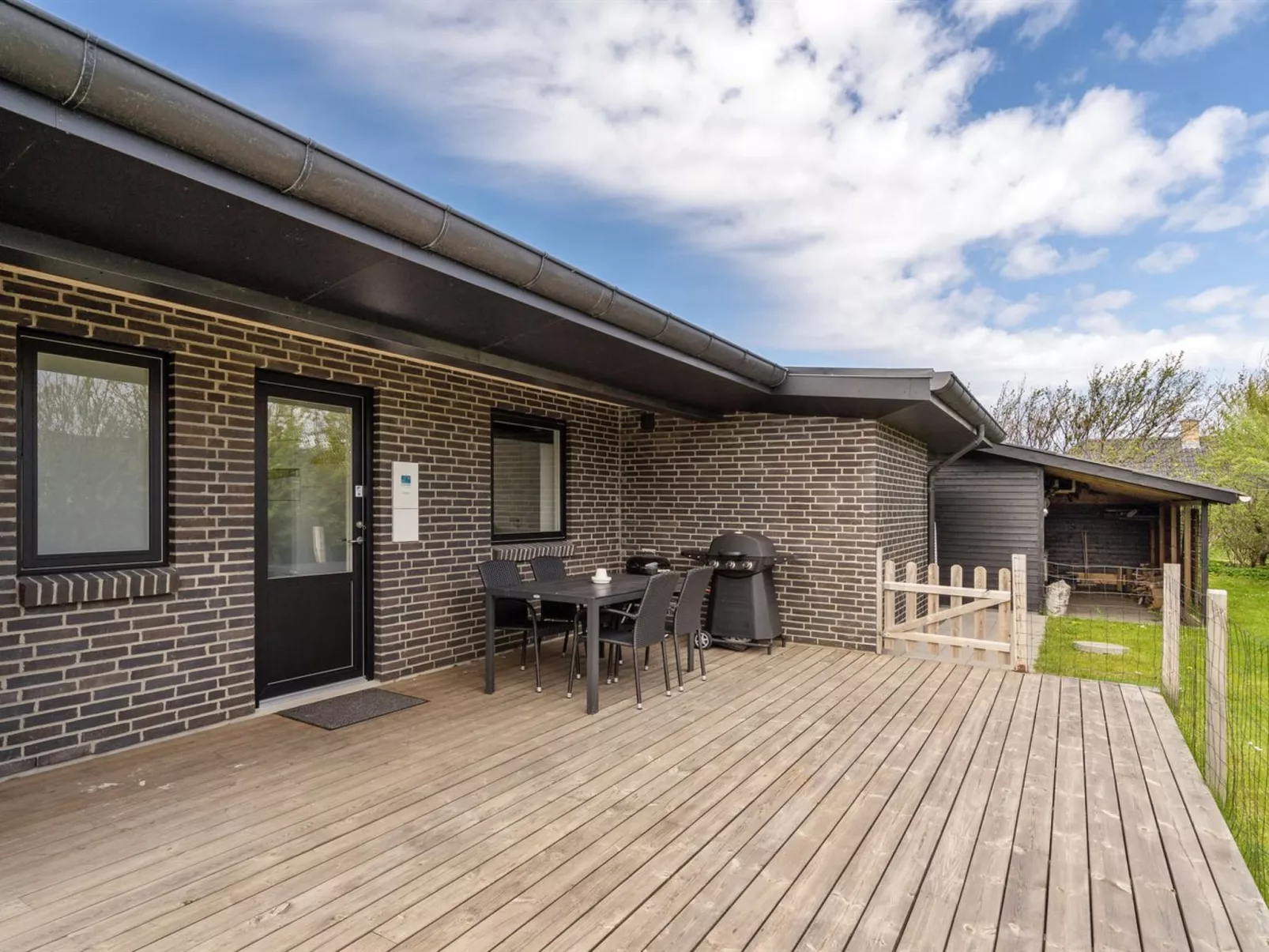 "Dietke" - 650m from the sea