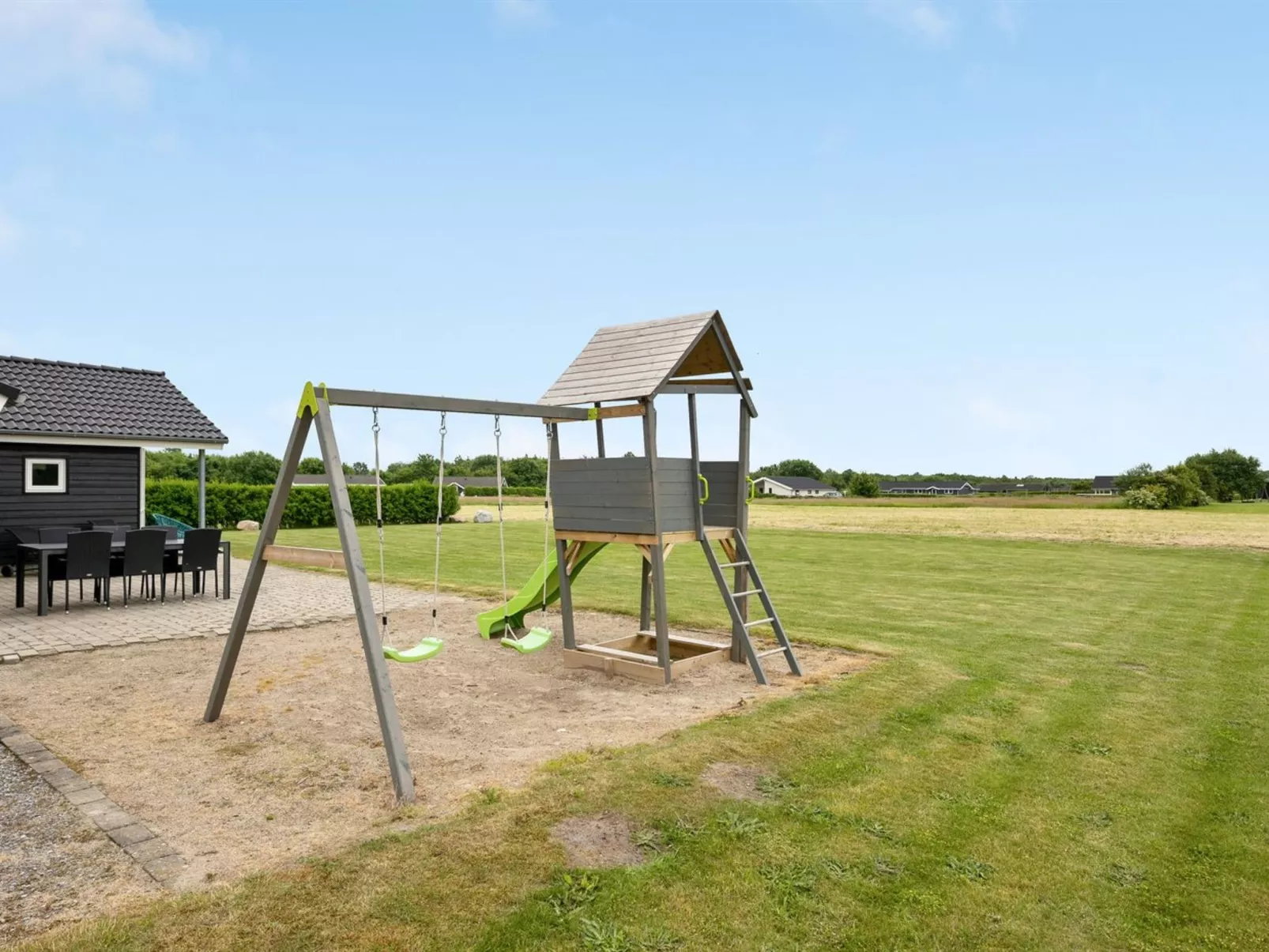 "Finja" - 500m from the sea-Buiten