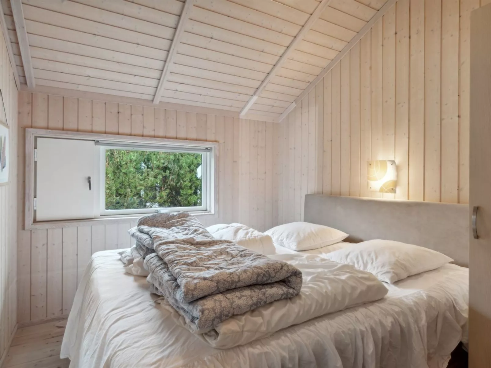 "Hane" - 150m from the sea