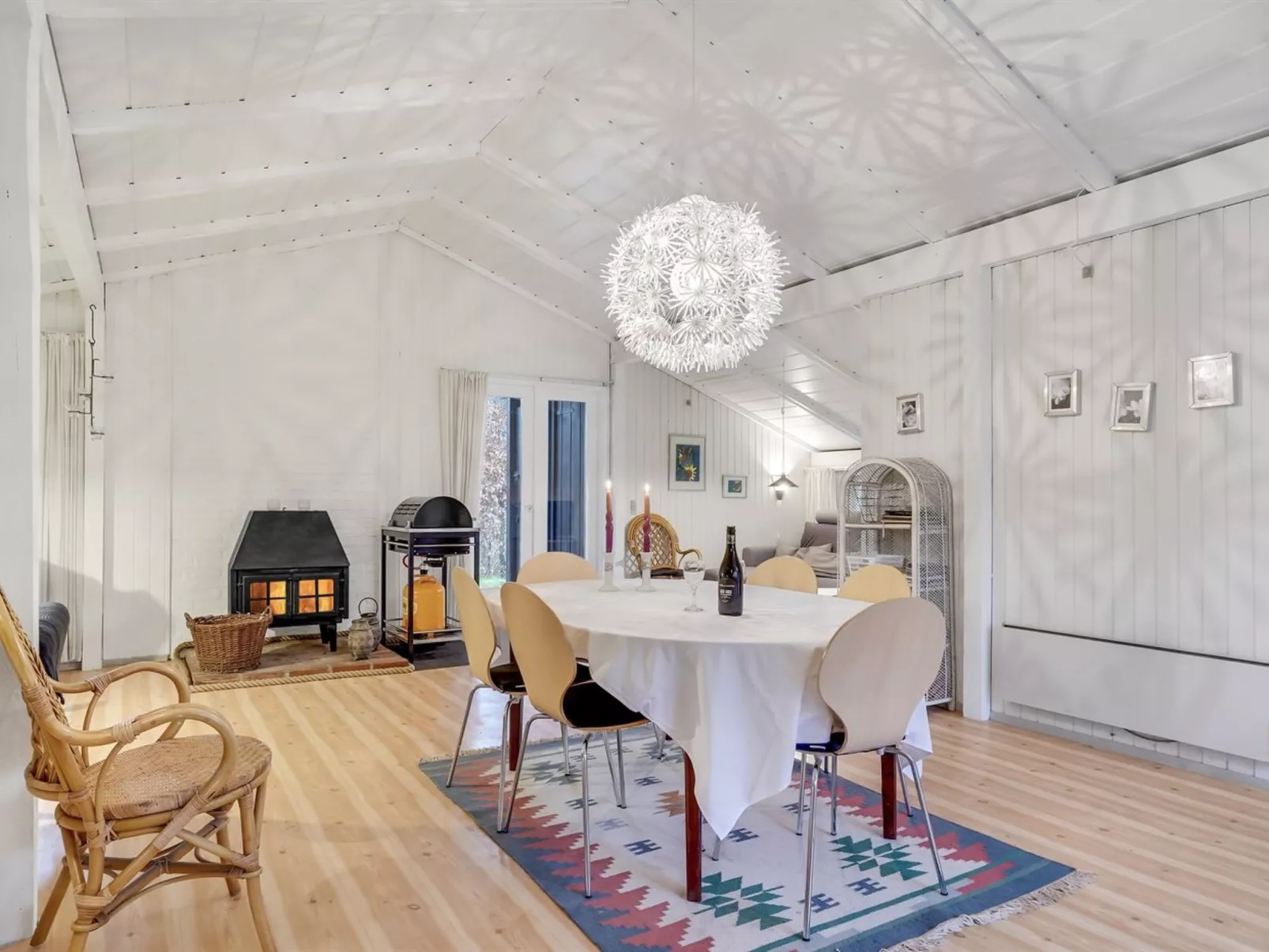 "Hardy" - 30km from the sea