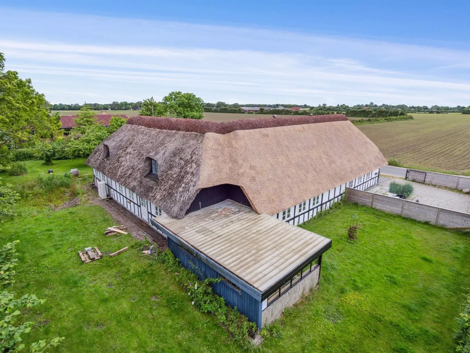 "Thessa" - 900m from the sea