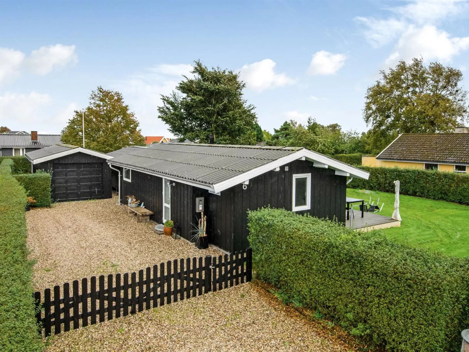 "Florina" - 700m from the sea