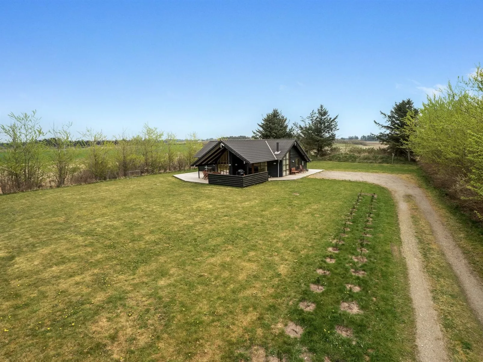 "Harri" - 850m from the sea