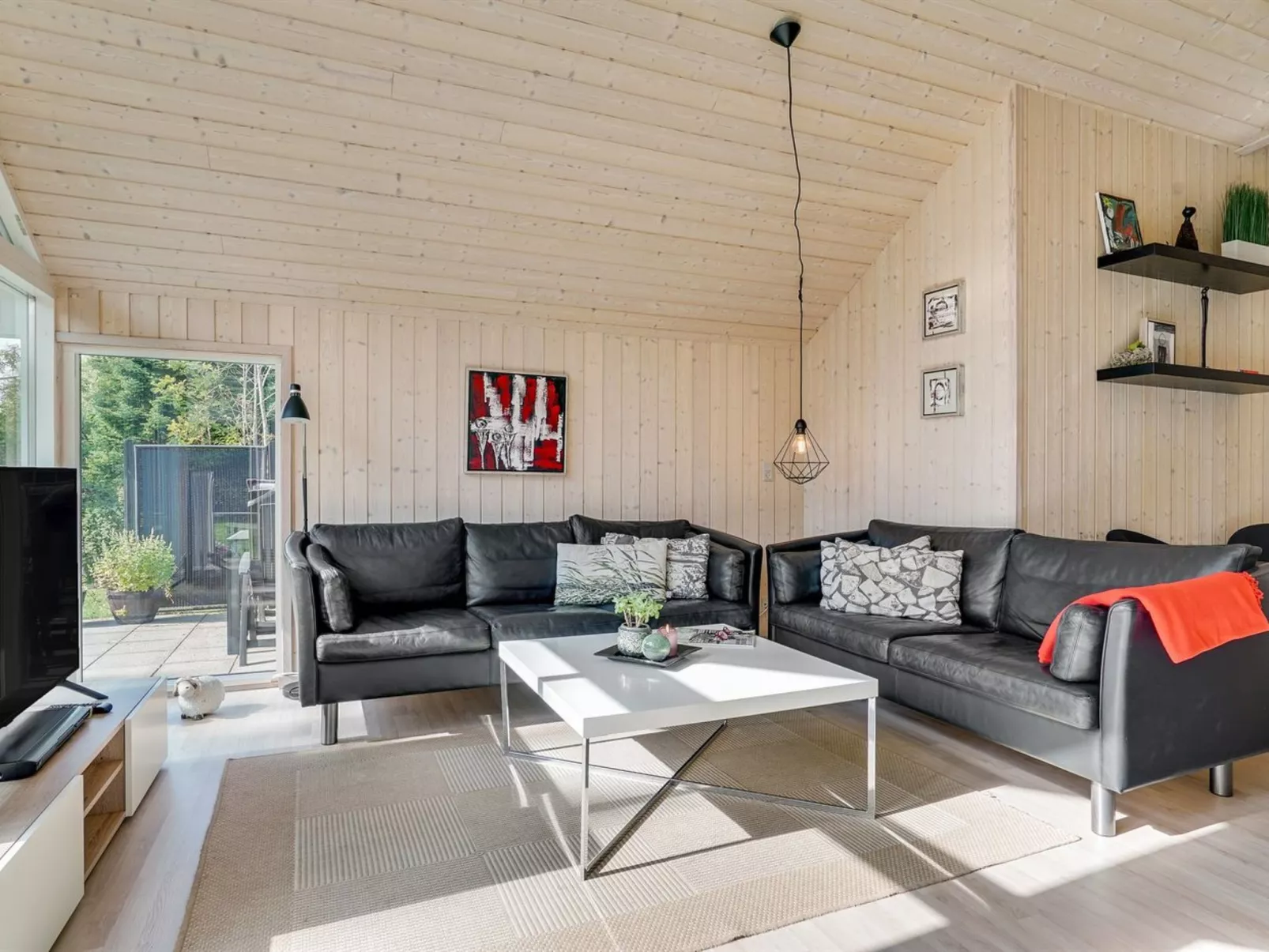 "Agved" - 1.5km from the sea