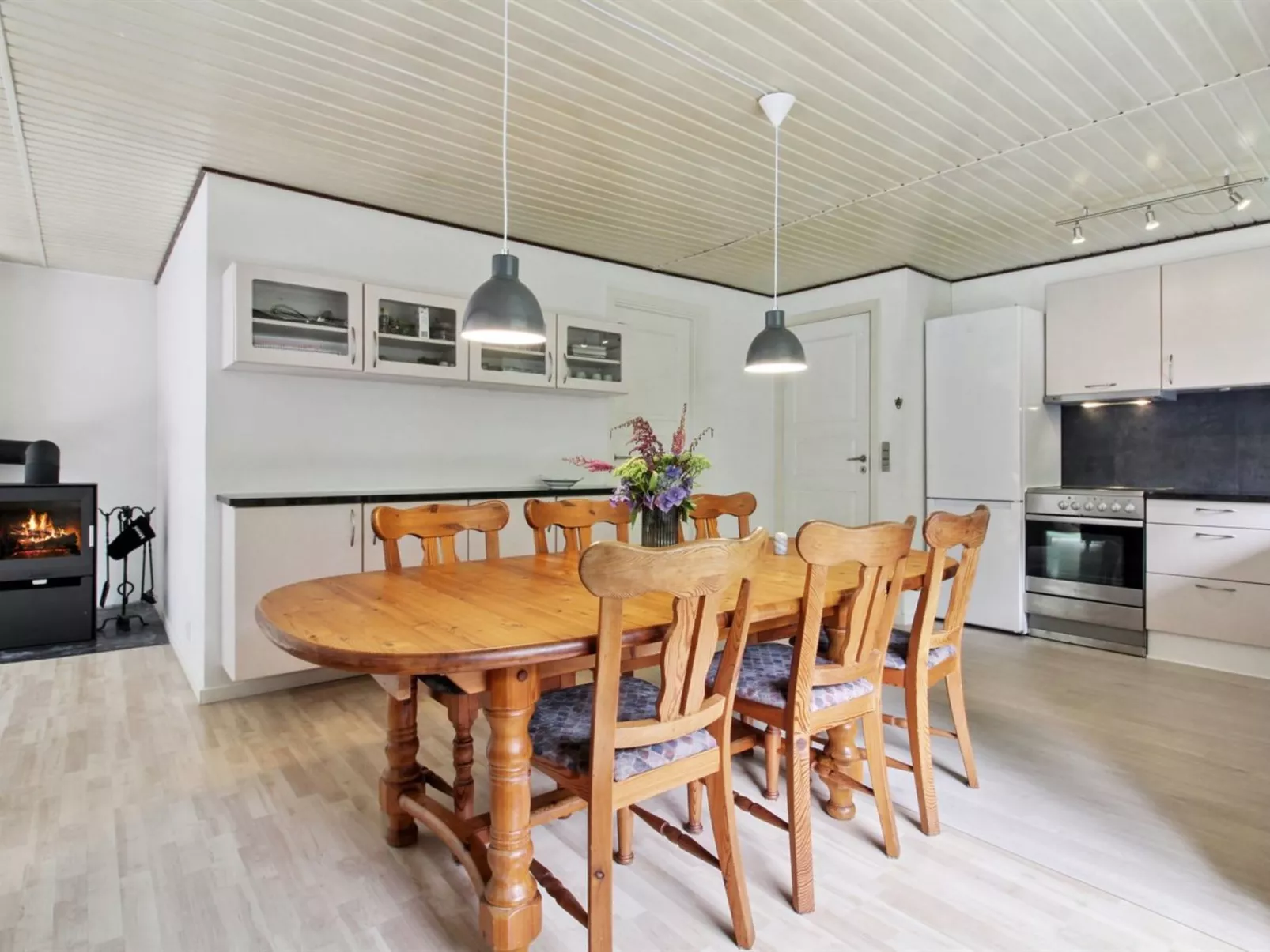 "Florinka" - 31km from the sea-Binnen