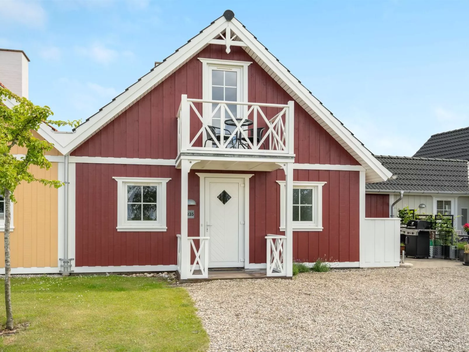 "Eike" - 250m from the sea