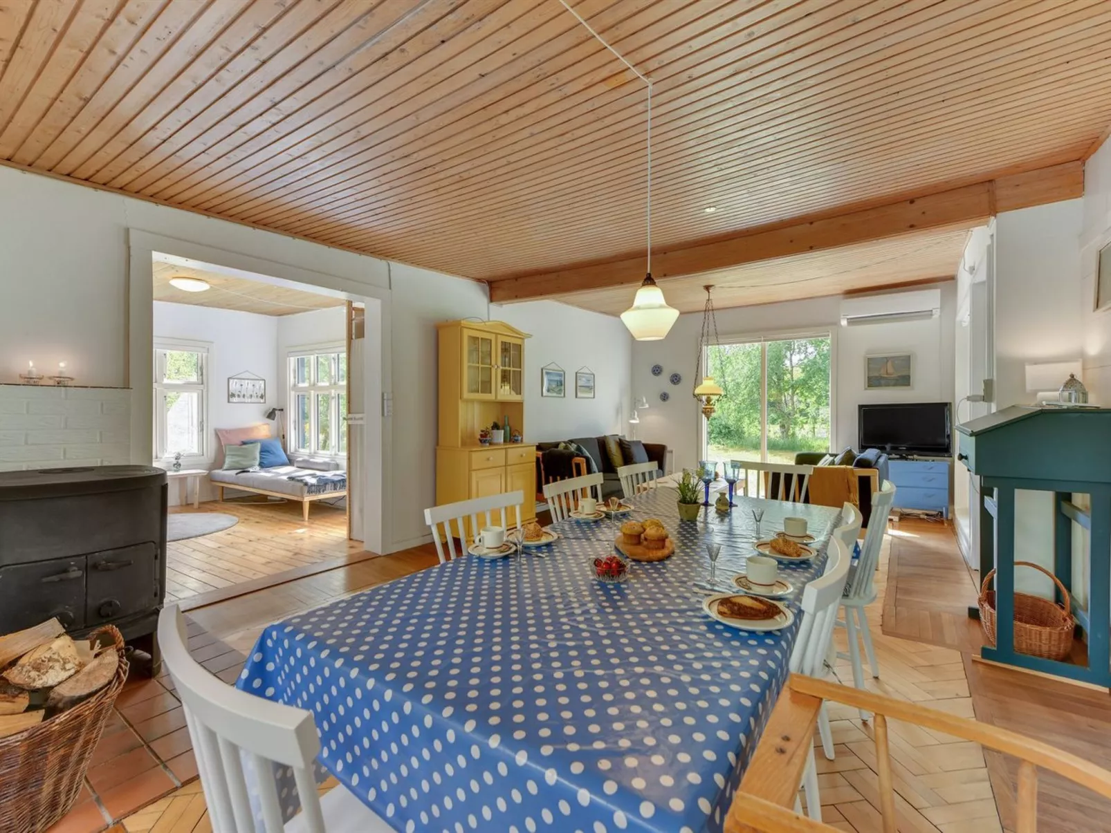 "Sebastian" - 100m to the fjord