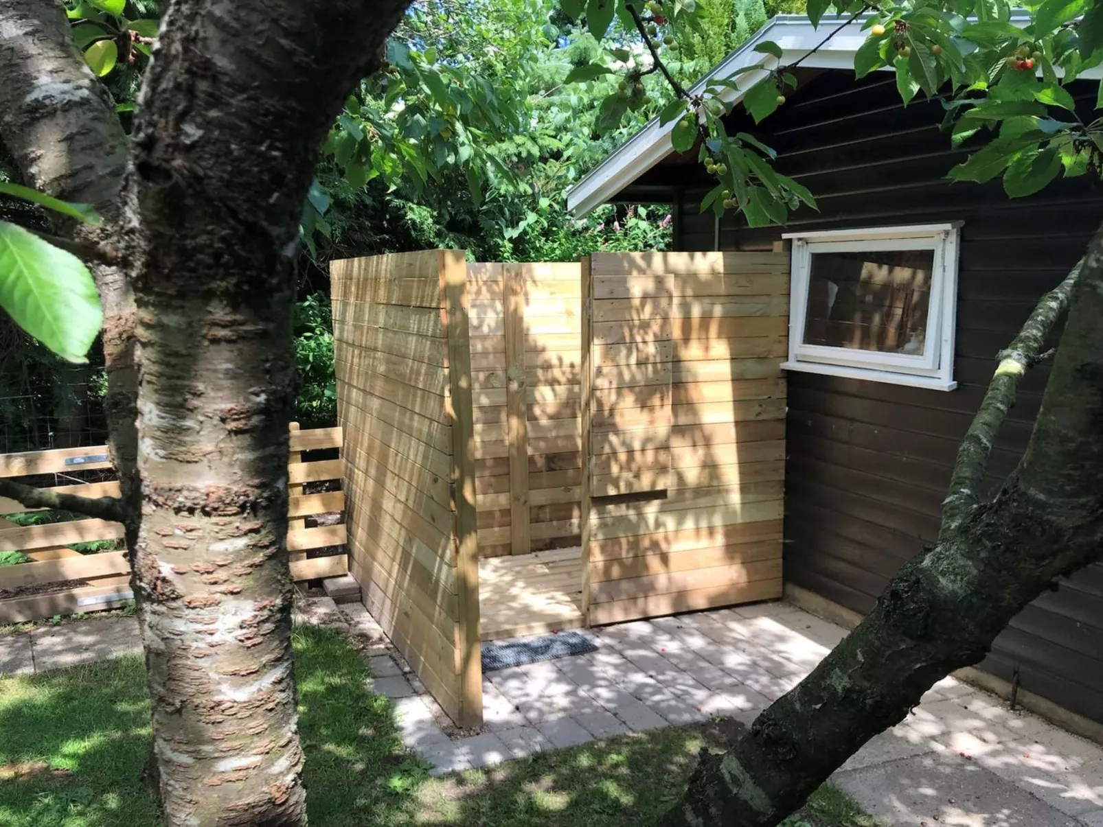 "Henryk" - 500m from the sea