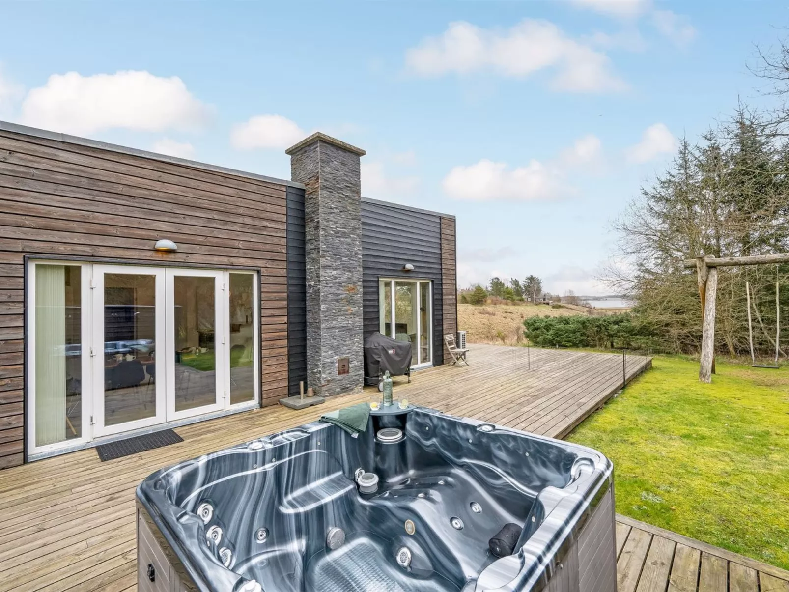 "Tenna" - 250m to the fjord