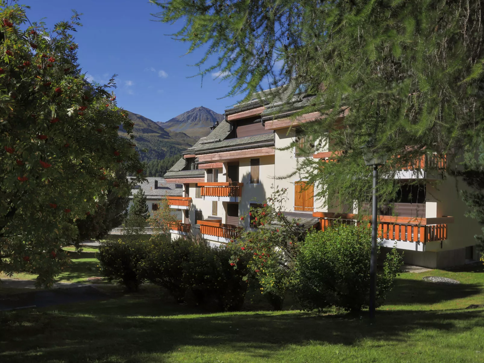 Chesa Nair 9D-Buiten