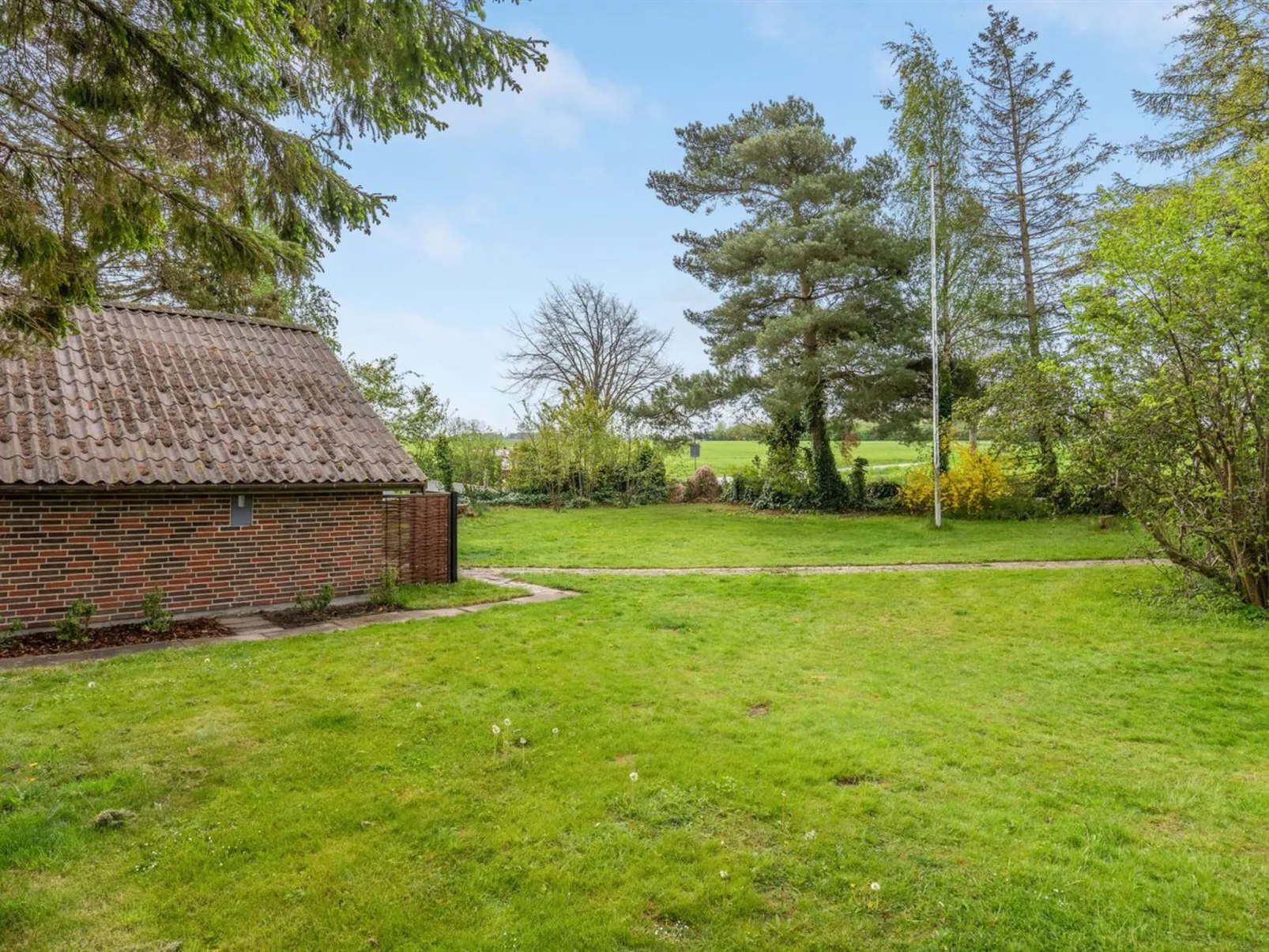 "Skalk" - 300m from the sea