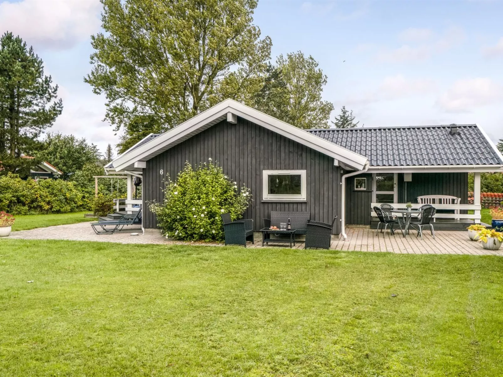 "Stasia" - 75m from the sea