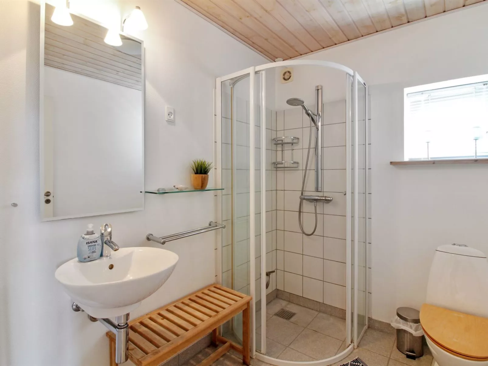 "Othelia" - 1.8km from the sea