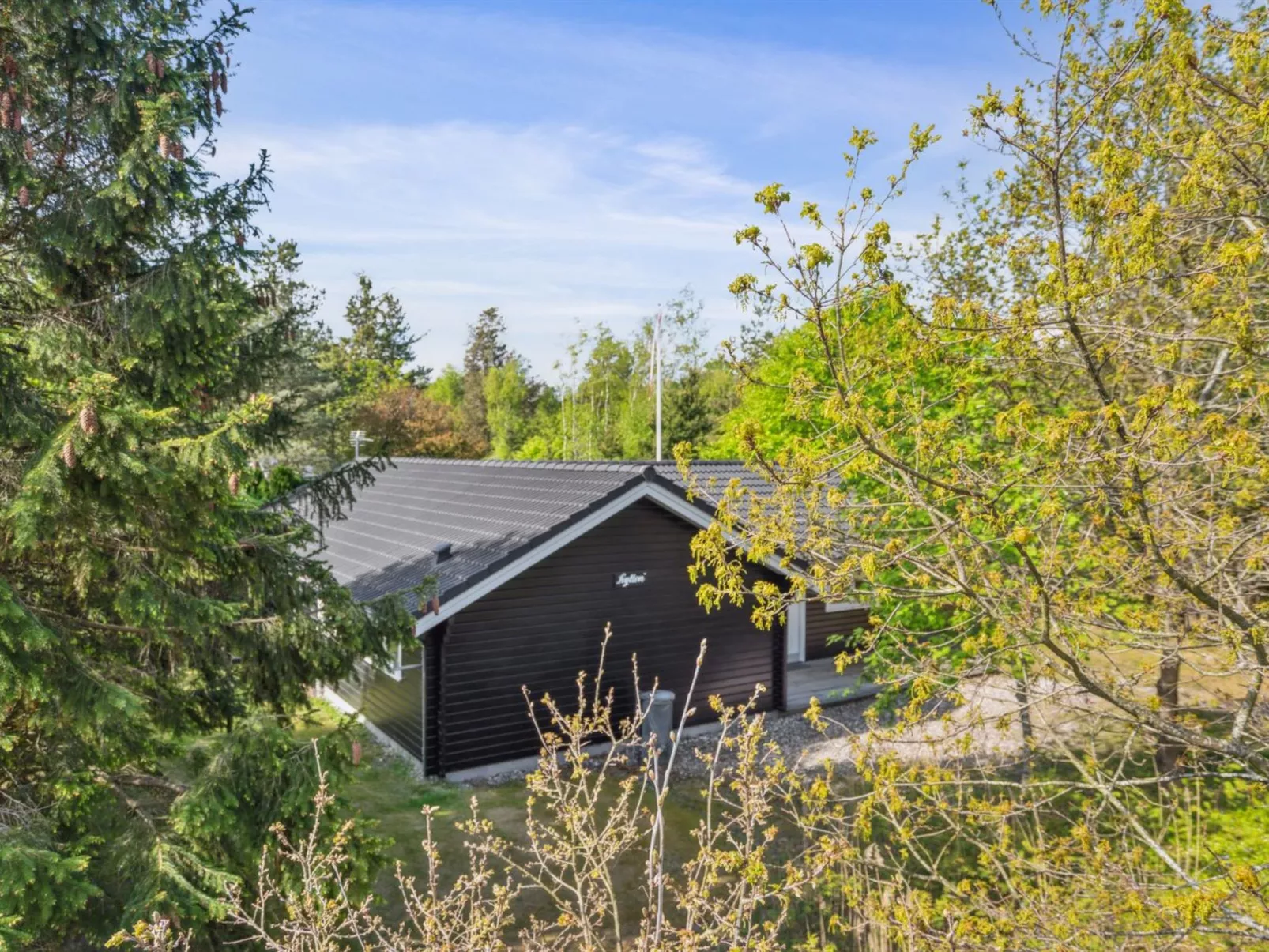 "Hejdi" - 350m from the sea