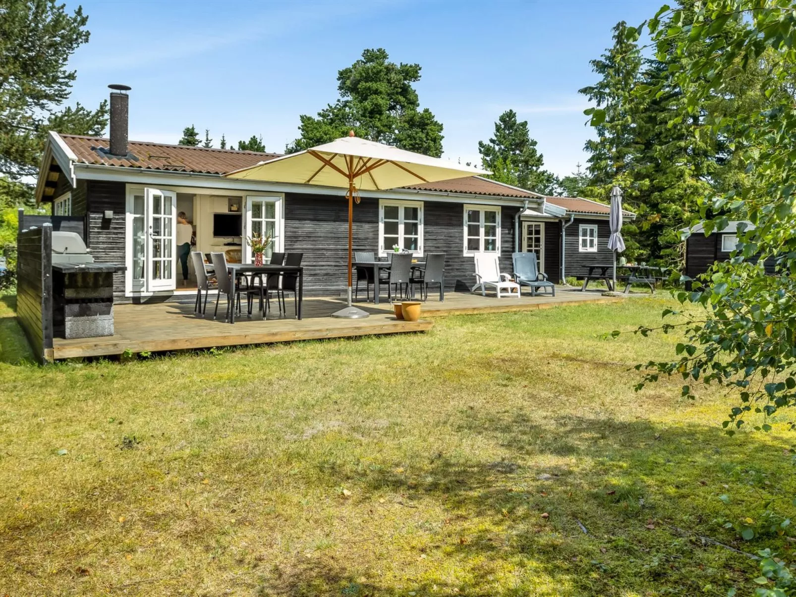 "Fjola" - 200m from the sea