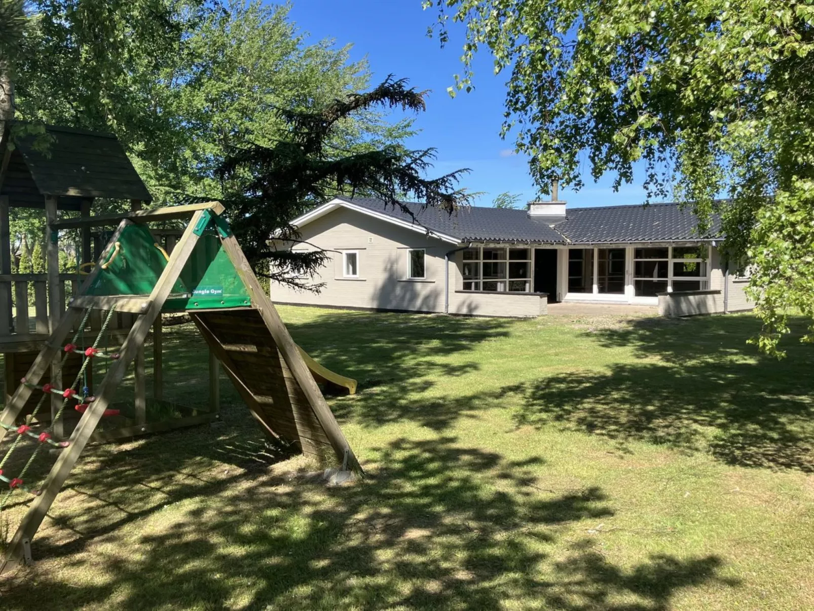 "Kia" - 80m from the sea