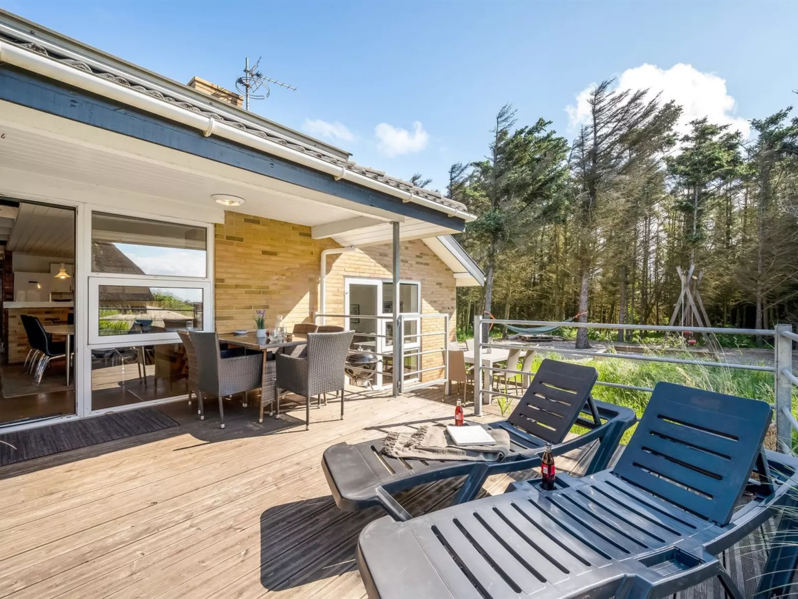 "Ewy" - 300m from the sea