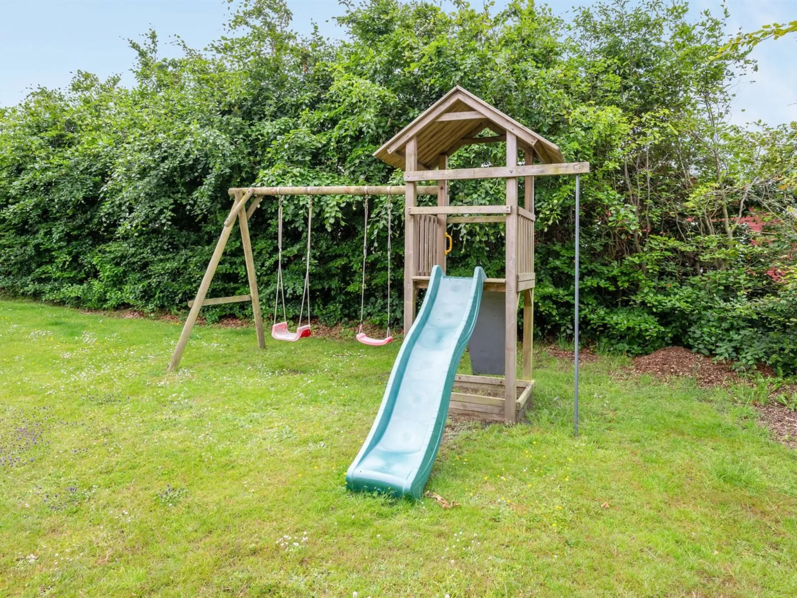 "Anline" - 900m to the fjord-Buiten