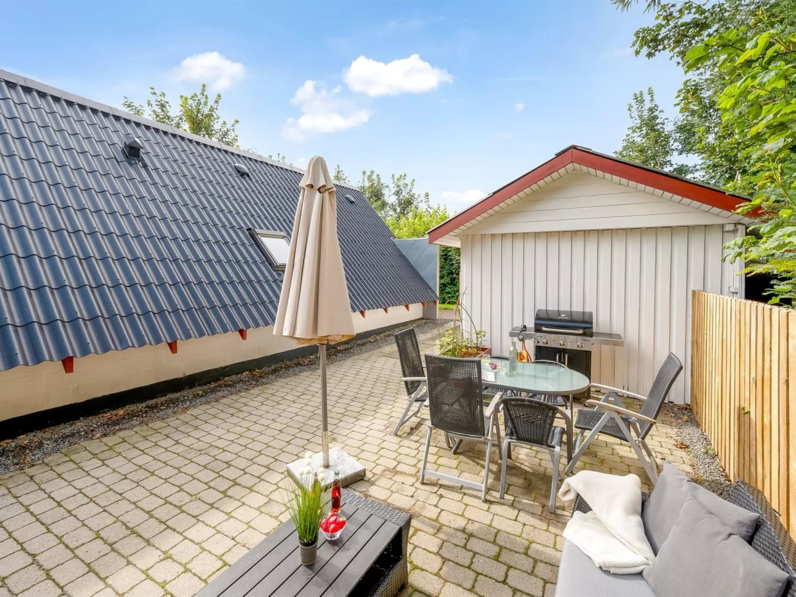 "Dorthe" - 300m to the fjord