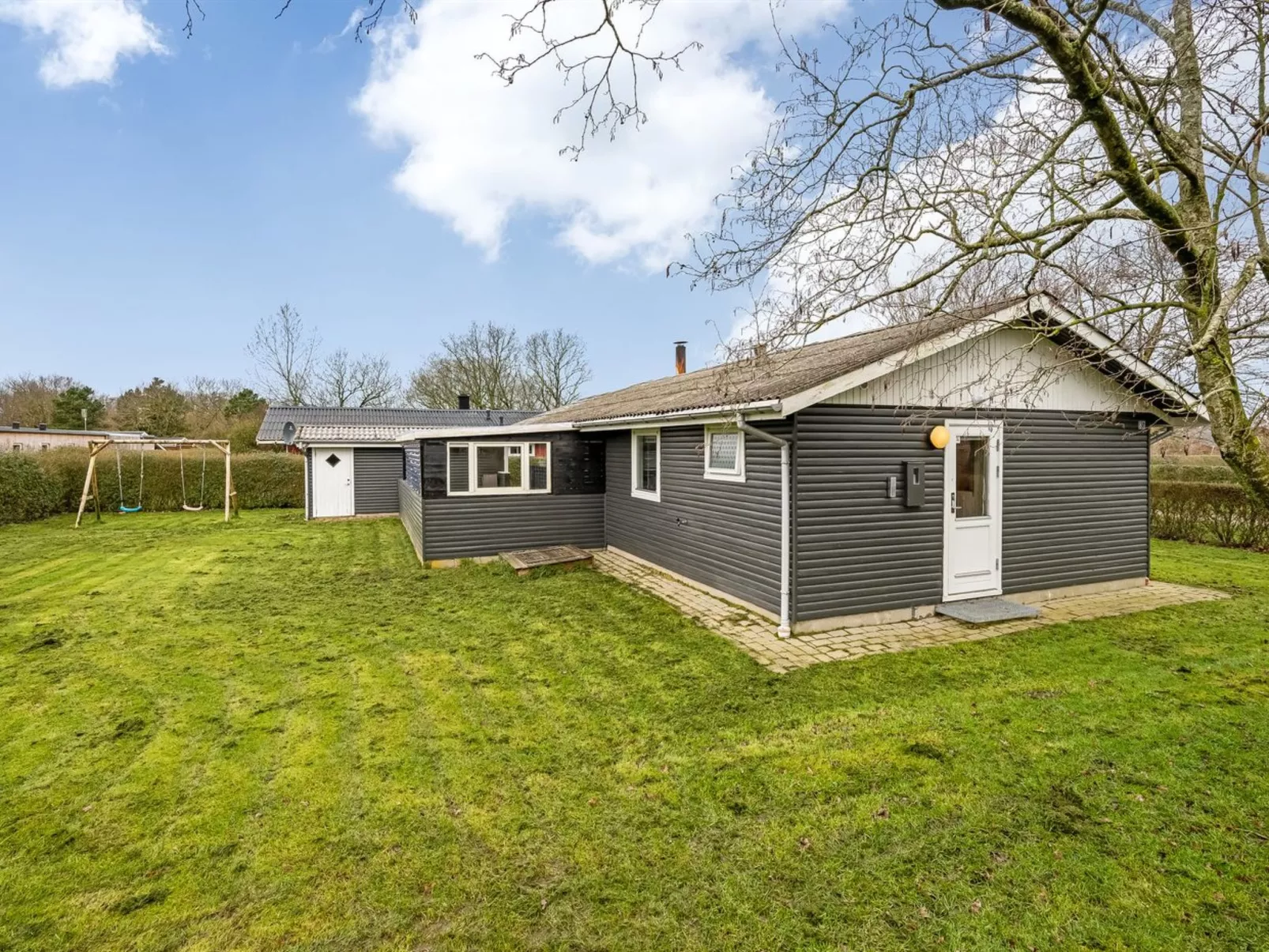 "Hoghni" - 850m to the fjord