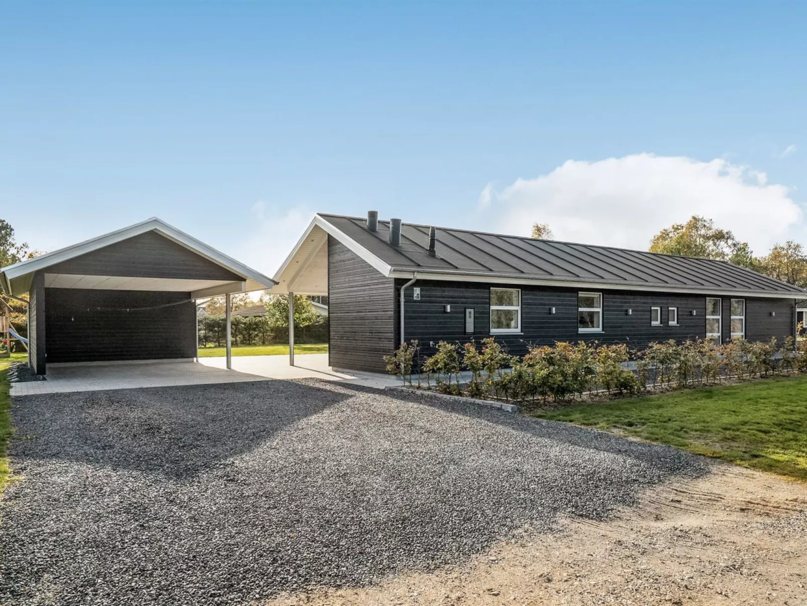 "Geri" - 700m from the sea