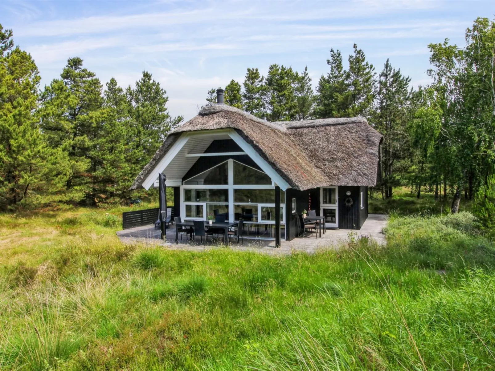 "Karri" - 1.1km from the sea