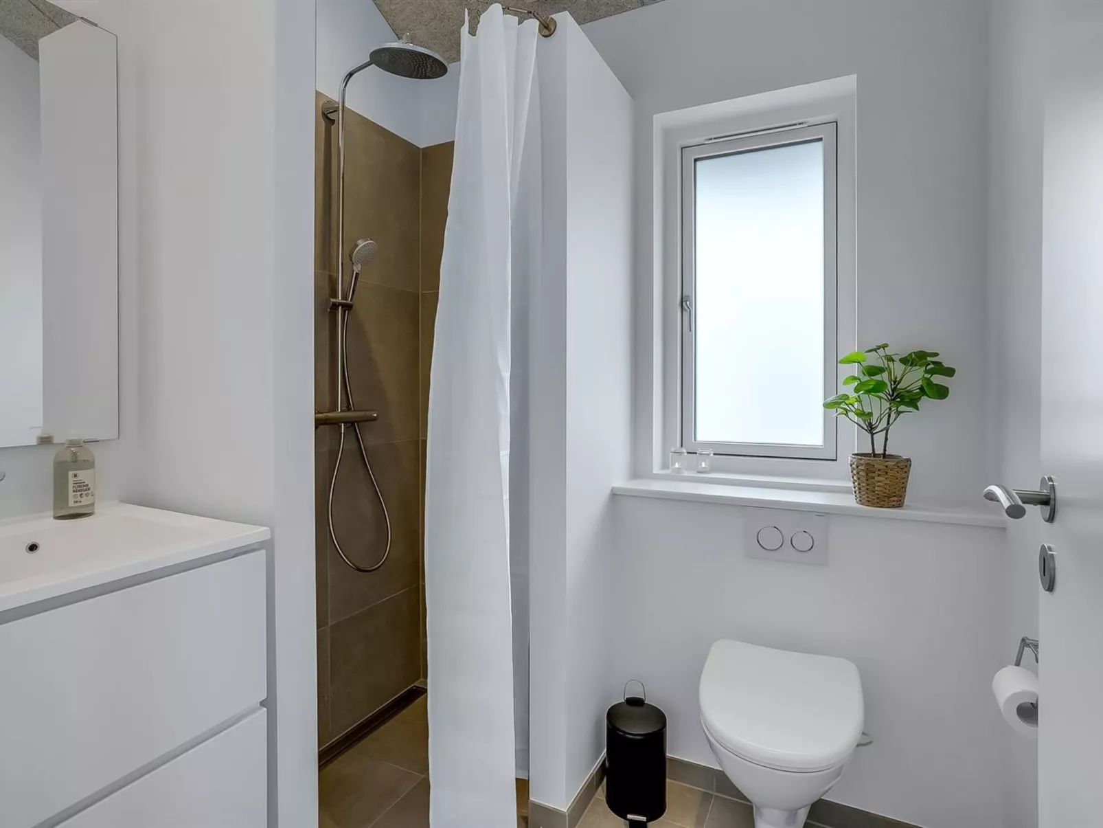 "Thalie" - 400m from the sea