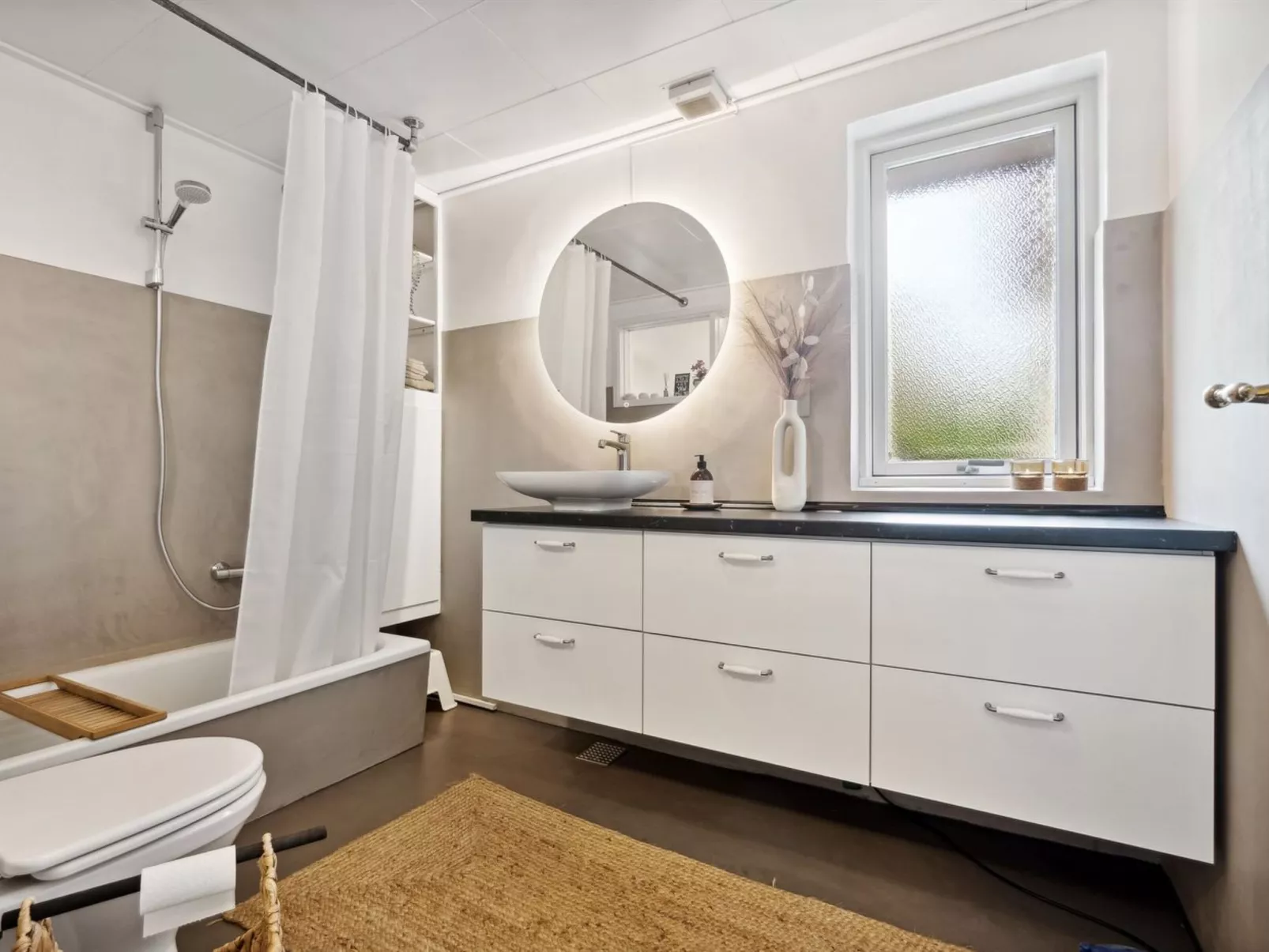 "Kirsi" - 200m from the sea