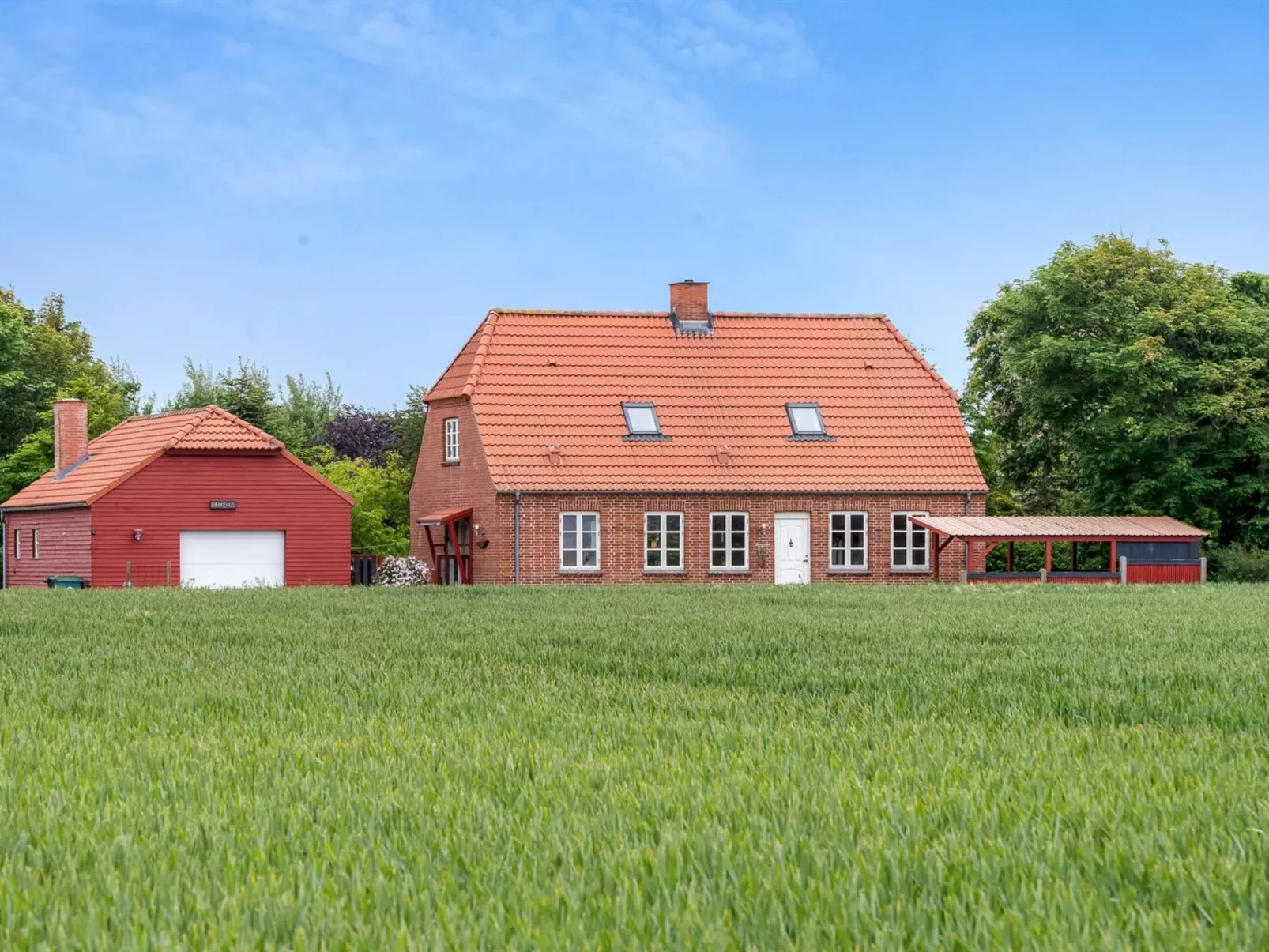 "Soria" - 600m to the fjord